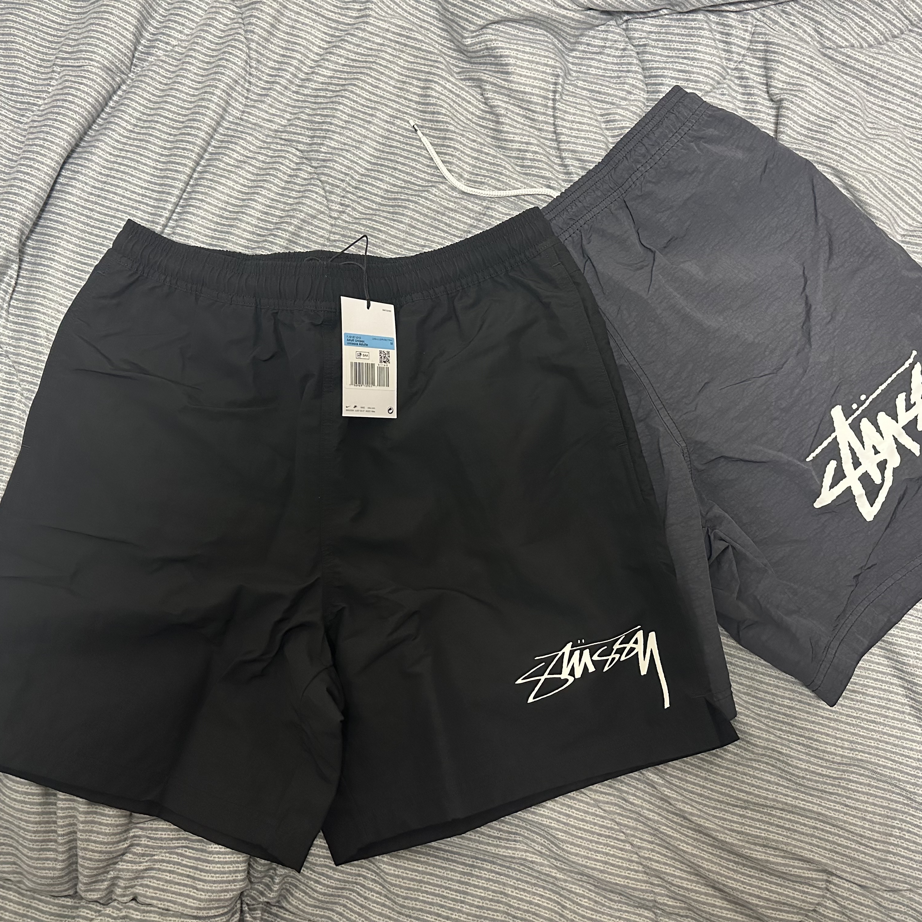 Nike x Stussy Shorts Black (FJ9167-010), Nike x Stussy Water Shorts Off Noir 착용 스타일 - 2