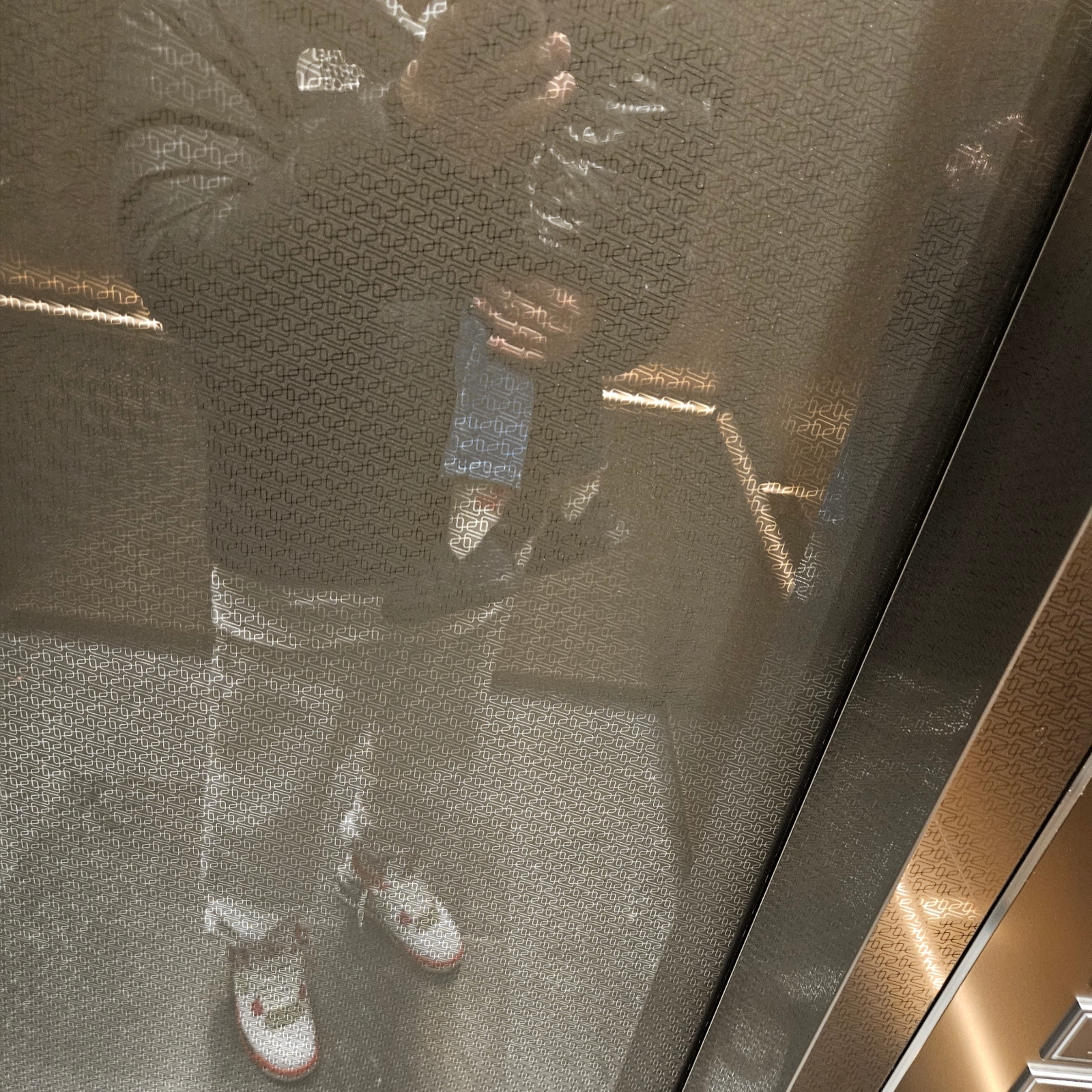 Jordan 4 Retro OG Fire Red 2020, The North Face 1996 Eco Nuptse Jacket Black 착용 스타일