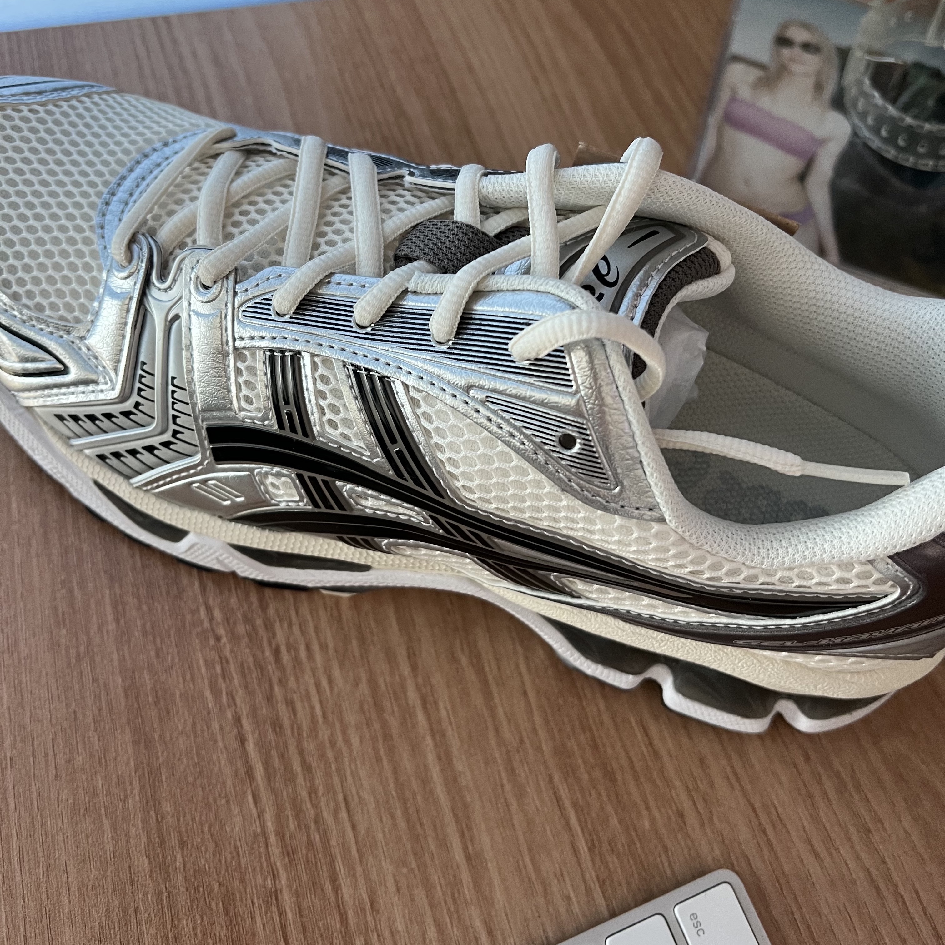 Asics Gel-Kayano 14 Cream Black, Beenzino NOWITZKI Limited Edition CD 착용 스타일
