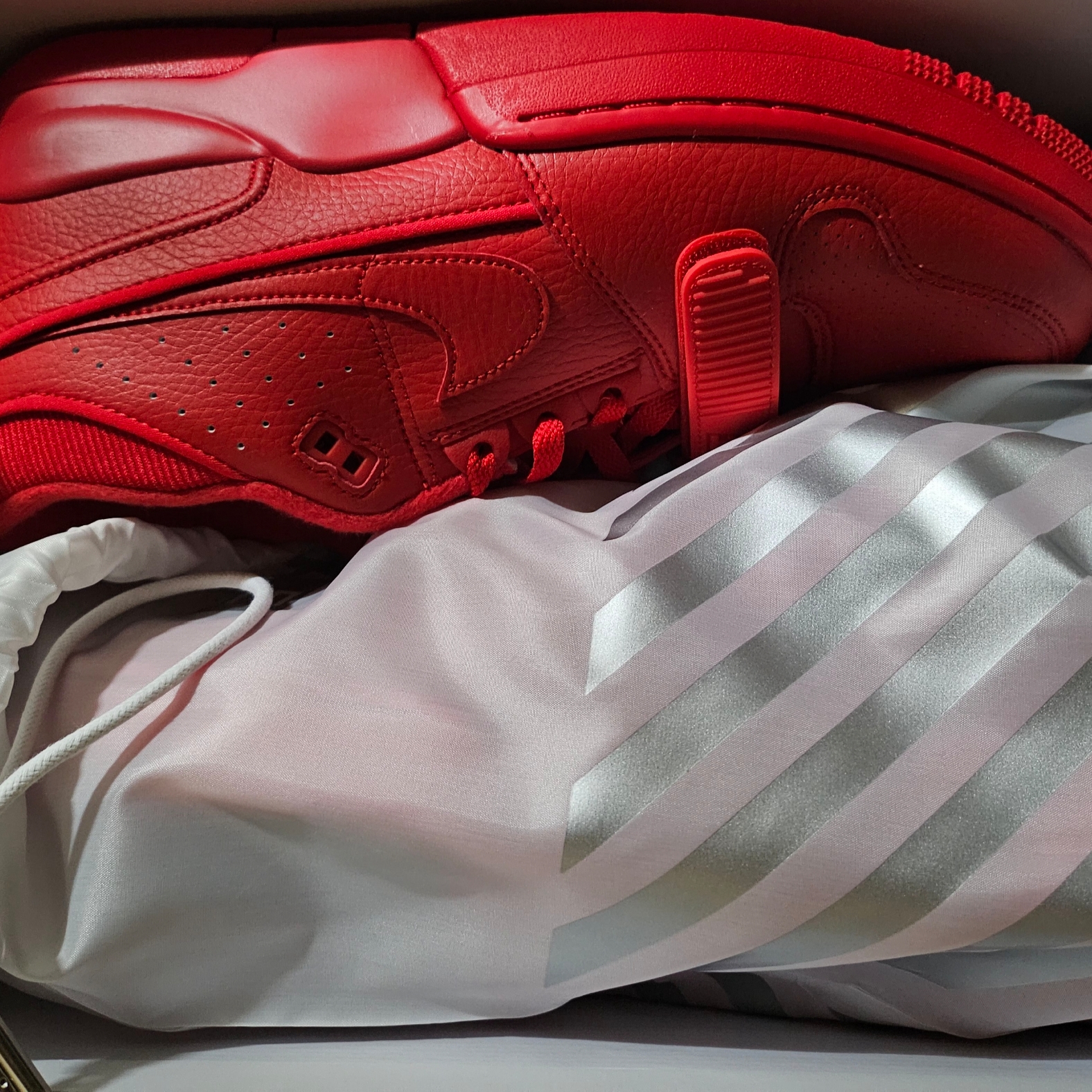 Nike x Billie Eilish Air Alpha Force 88 Fire Red 착용 스타일