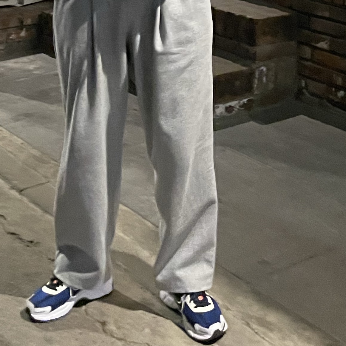 나이키 줌 보메로 5 화이트 레이서 블루 블랙 착용 스타일