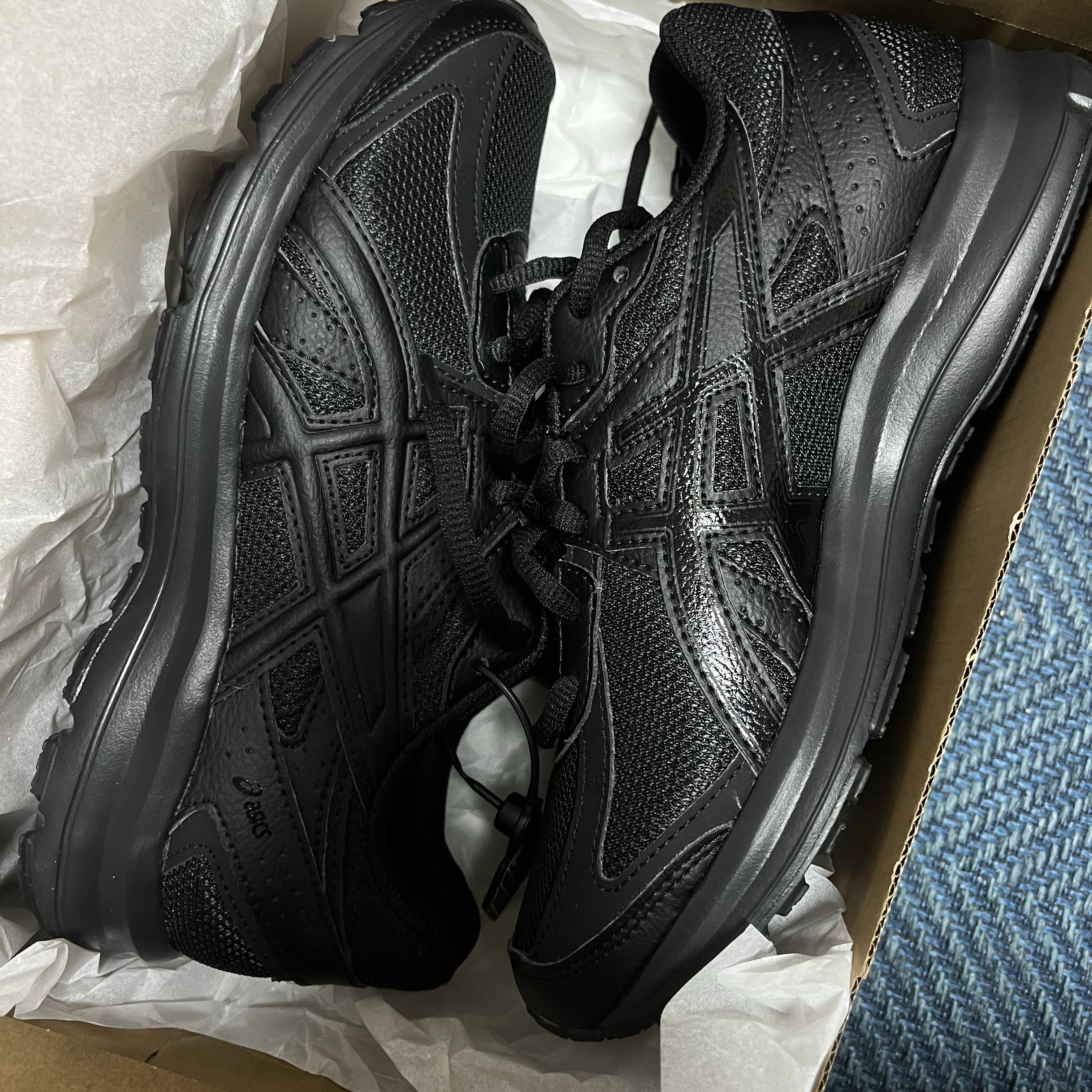 Asics Jog 100 S Black - 2E Wide 착용 스타일