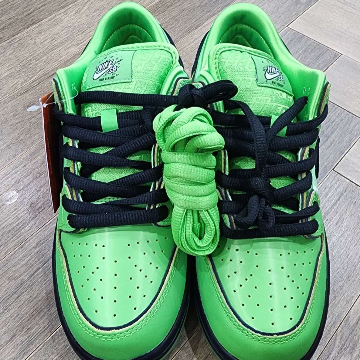Nike x The Powerpuff Girls SB Dunk Low Pro QS Buttercup 착용 스타일 - 4