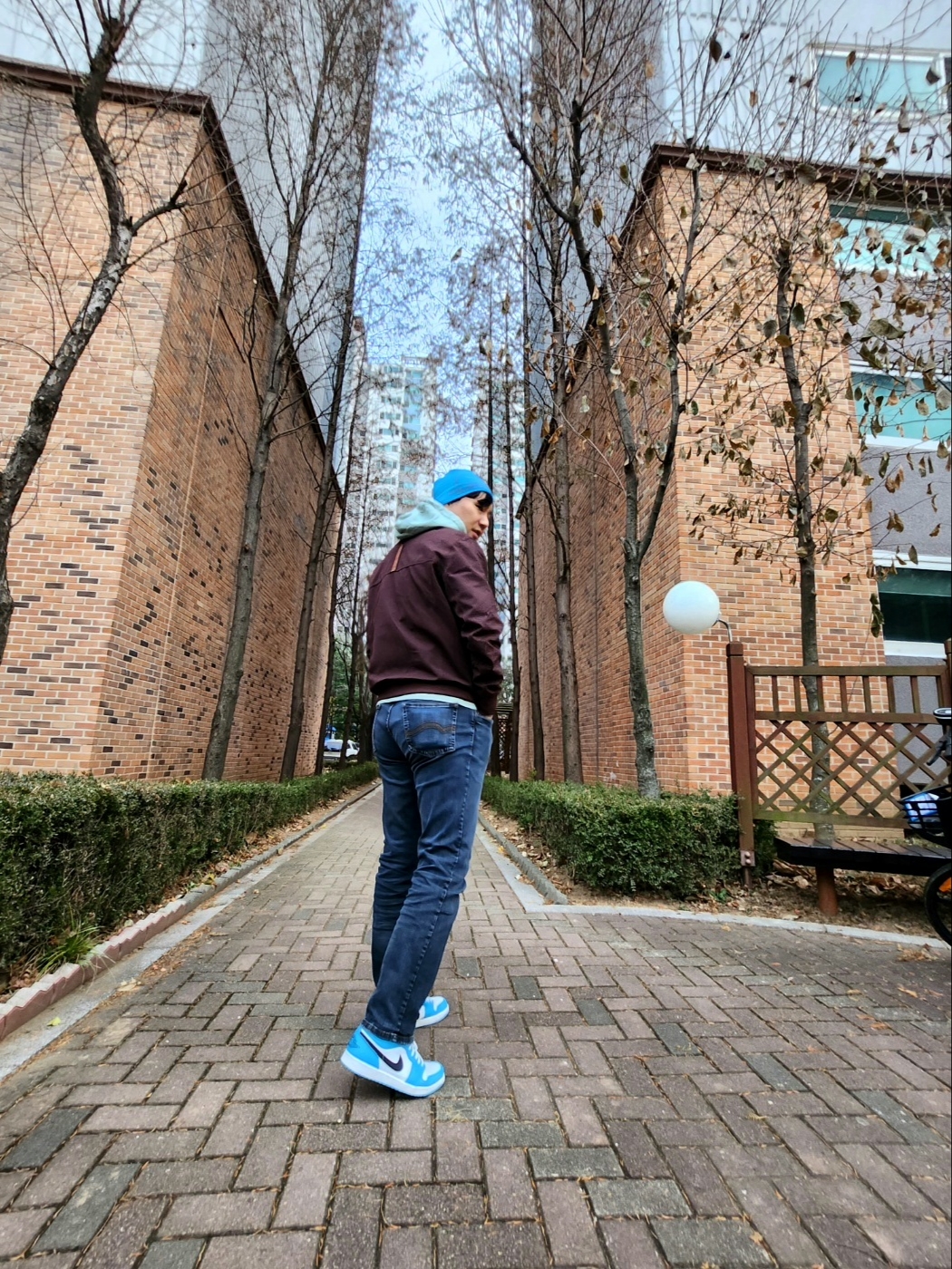 Nike NSW Storm-Fit Tech Pack Unlined Bomber Jacket Cacao Wow - Asia, Jordan 1 Low Dark Powder Blue 착용 스타일
