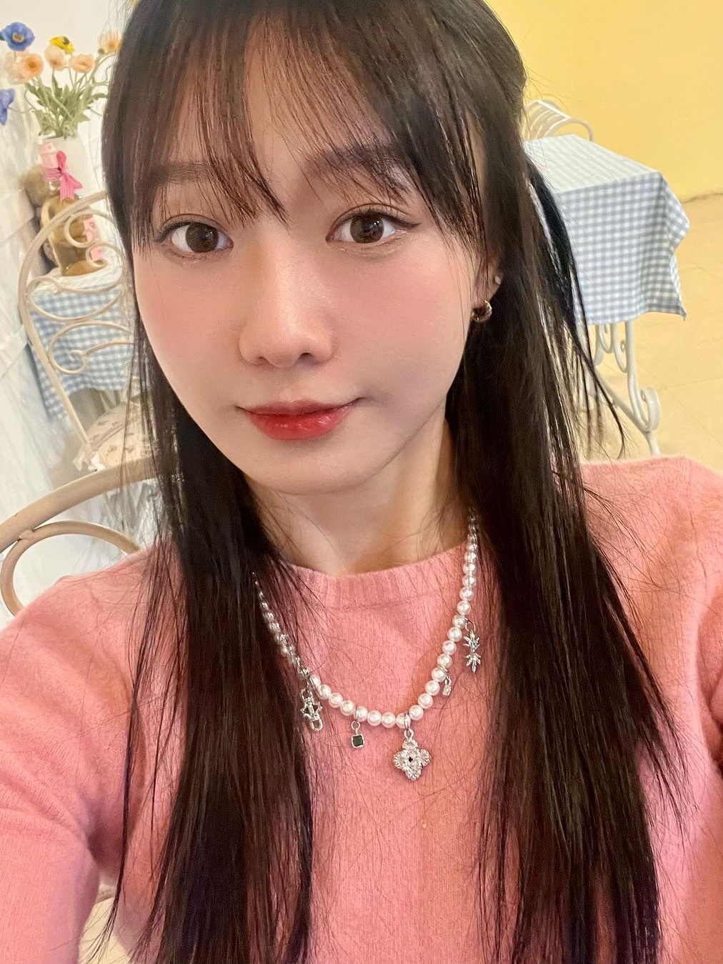 Scudo 10th SCUDO Pearl Crystal Necklace 착용 스타일 - 6