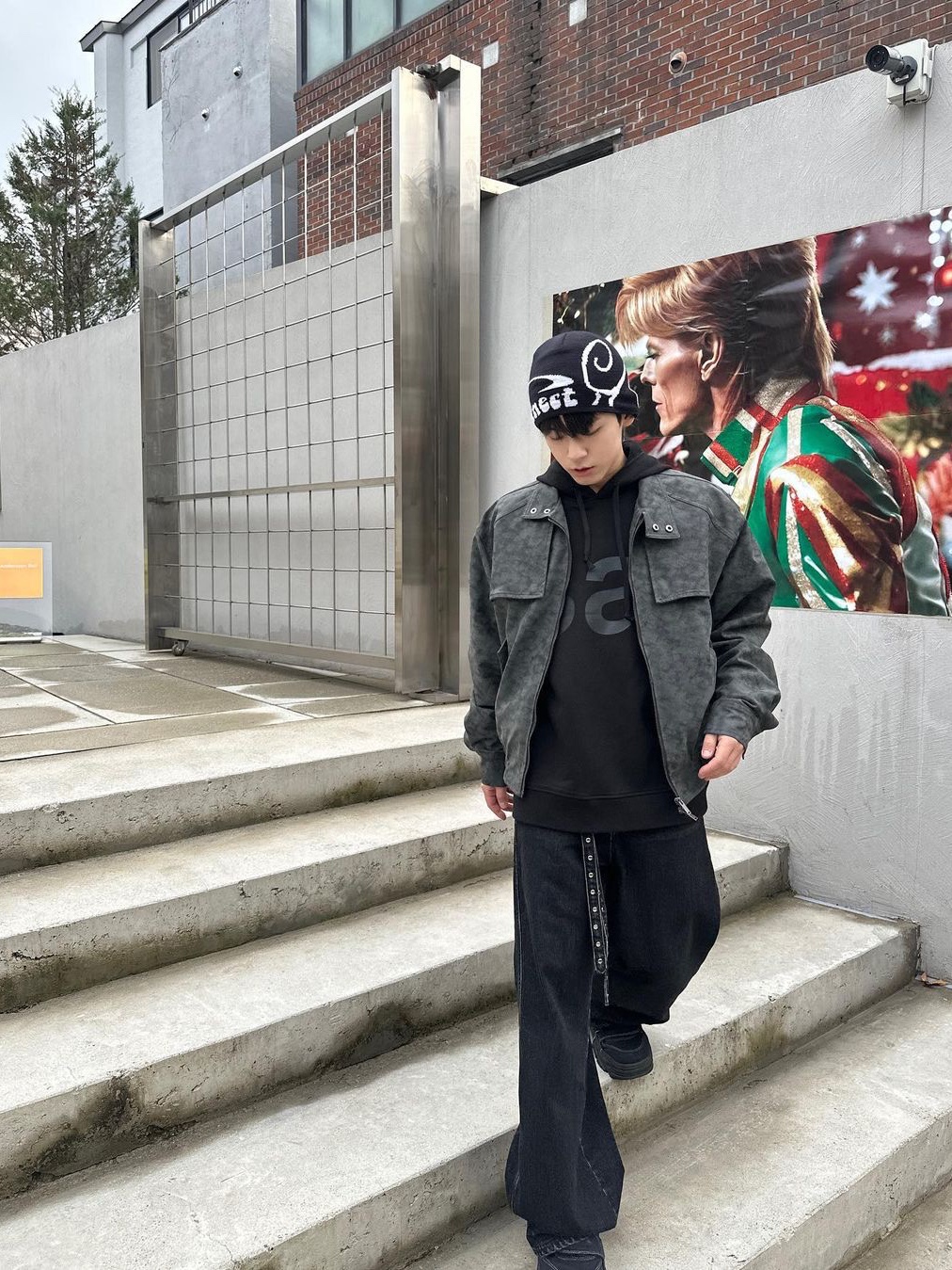 [KREAM 단독] Safarispot Basic Safari Hoodie Black, [KREAM 단독] Safarispot Basic Safari Hoodie Sand 착용 스타일