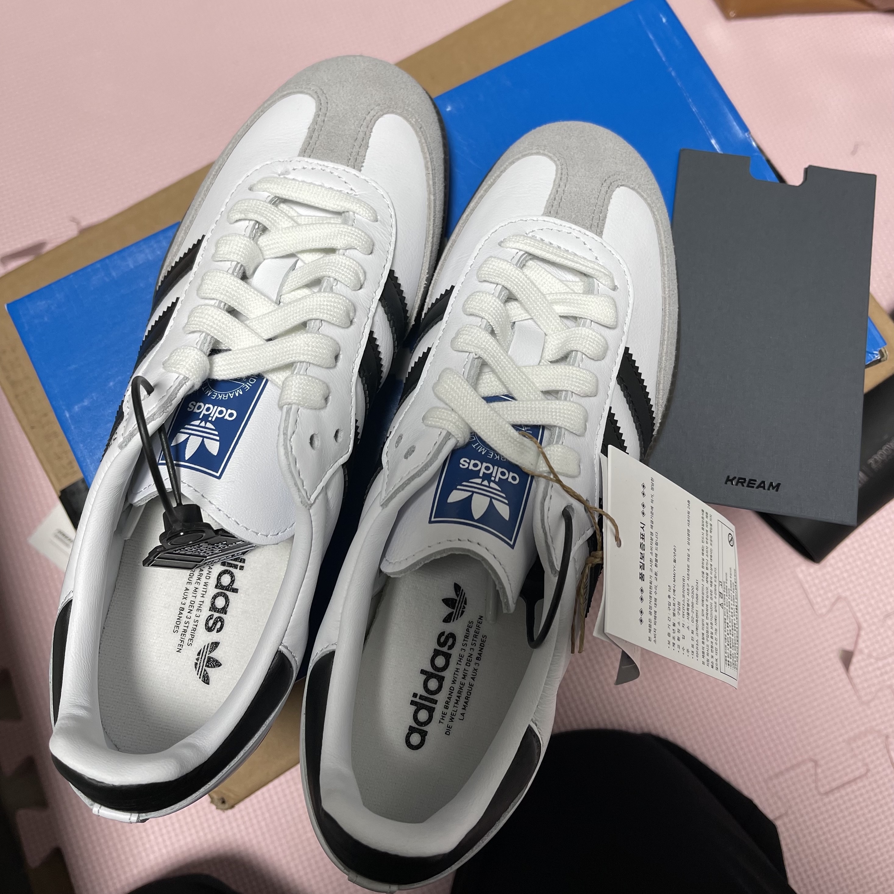 Adidas Samba OG Cloud White 착용 스타일 - 2