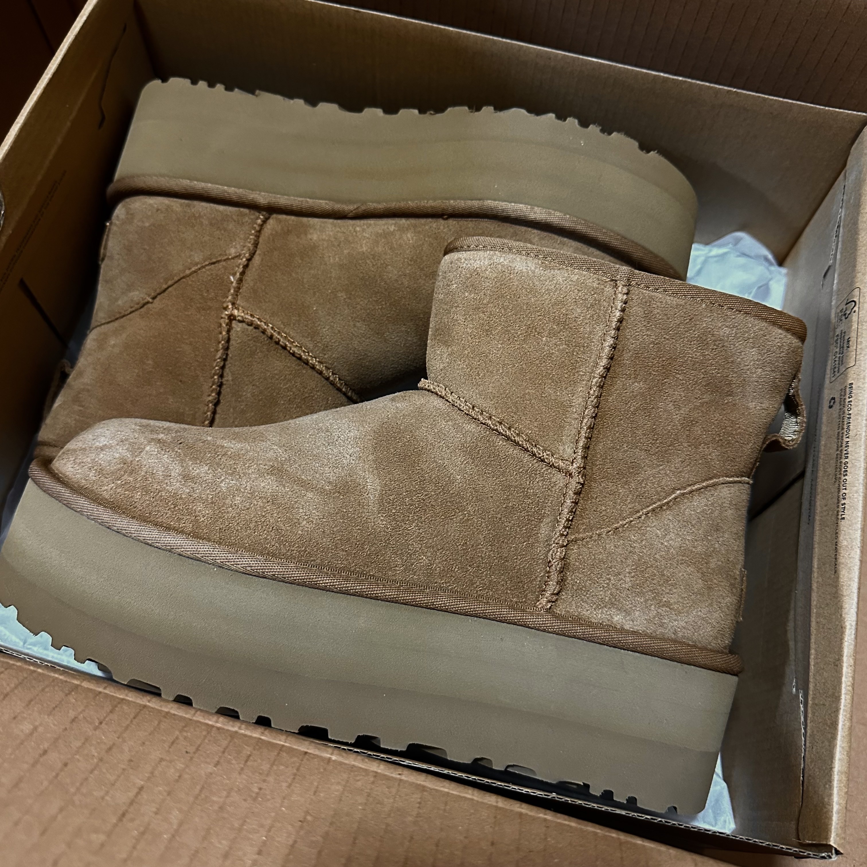 (W) UGG Classic Mini Platform Boots Chestnut, Moncler Vezere Short Down Jacket Black - 23FW 착용 스타일 - 2