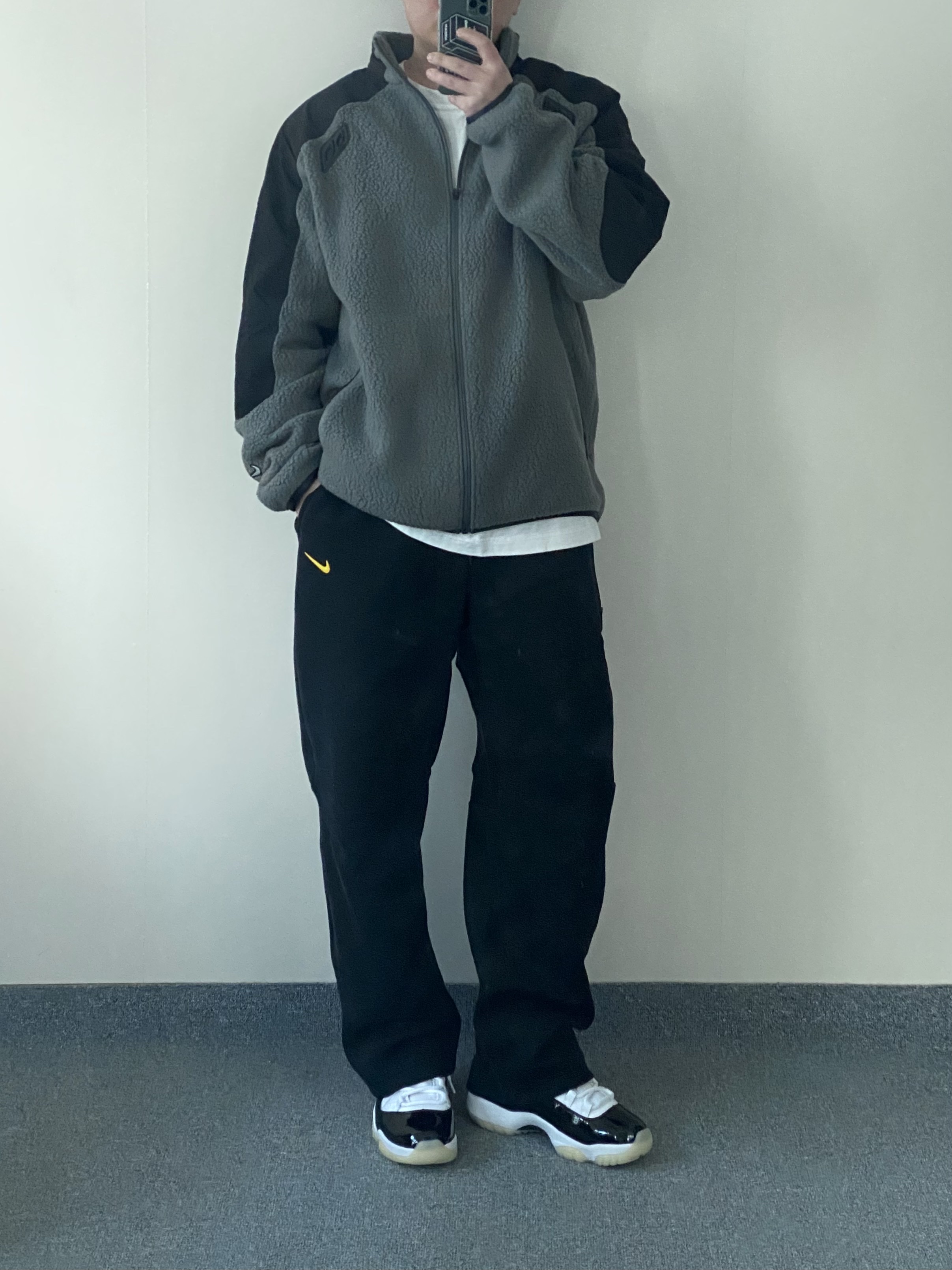 Nike x Drake Nocta 8K Peaks Track Jacket Iron Grey (DV3635-068), Jordan 11 Retro Gratitude 착용 스타일 - 2