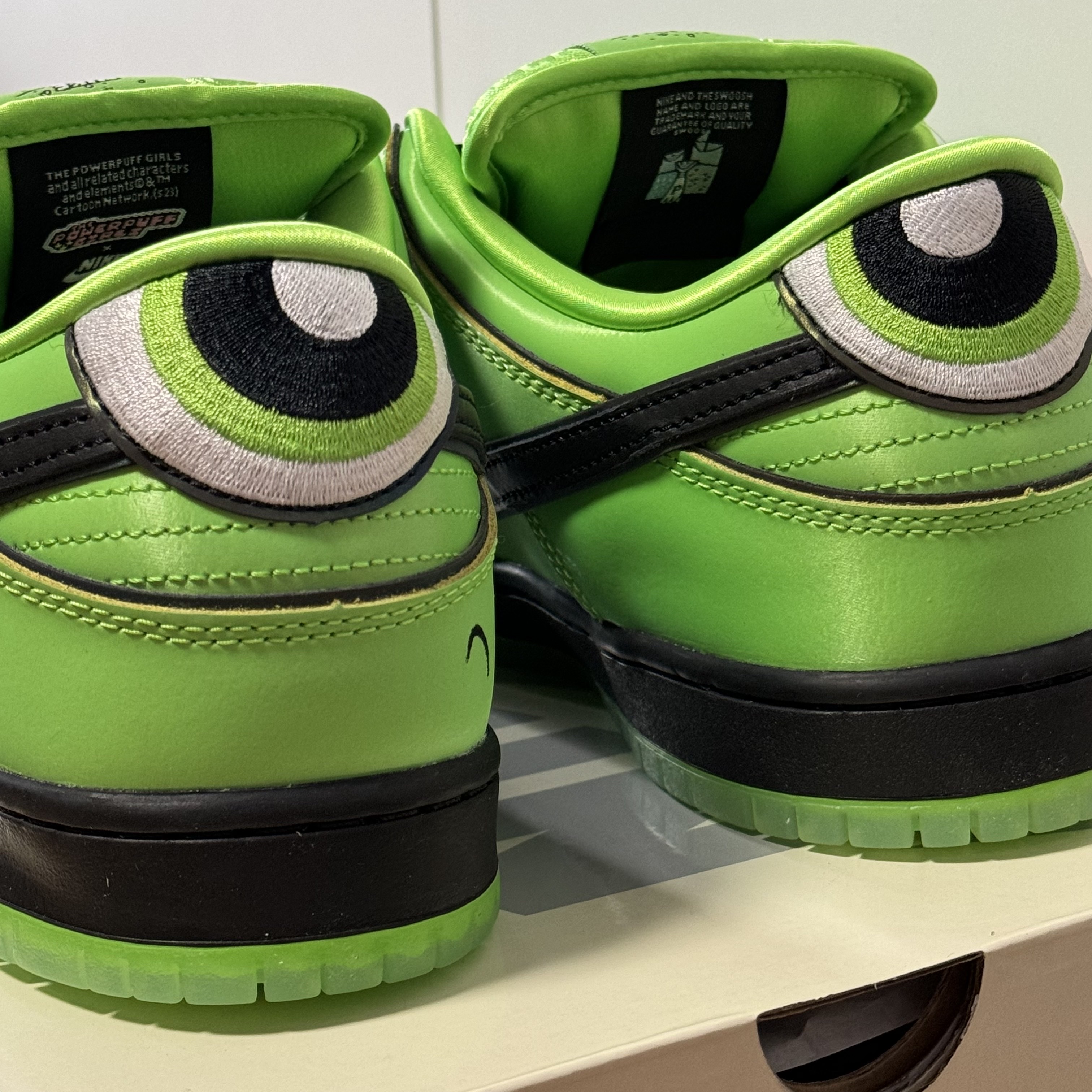 Nike x The Powerpuff Girls SB Dunk Low Pro QS Buttercup 착용 스타일 - 2