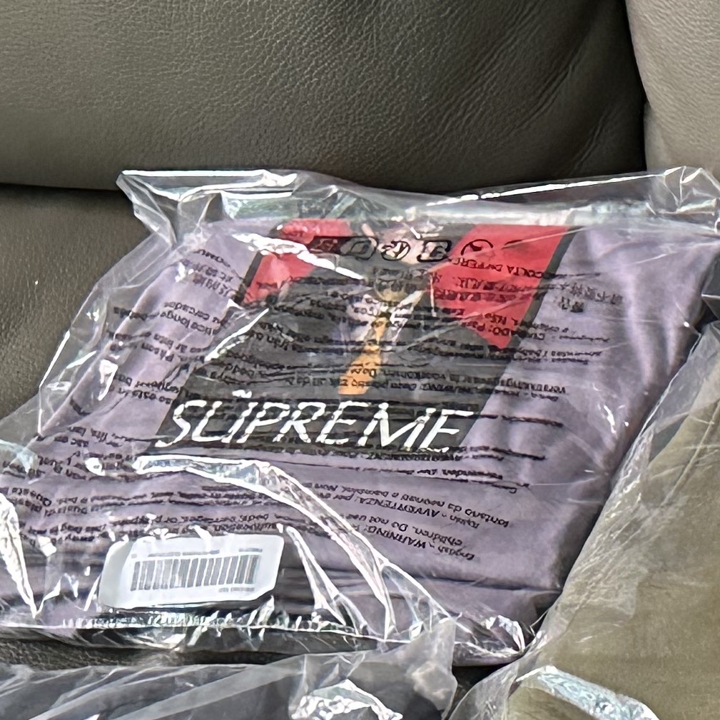 Supreme American Psycho T-Shirt Dusty Purple - 23FW 착용 스타일