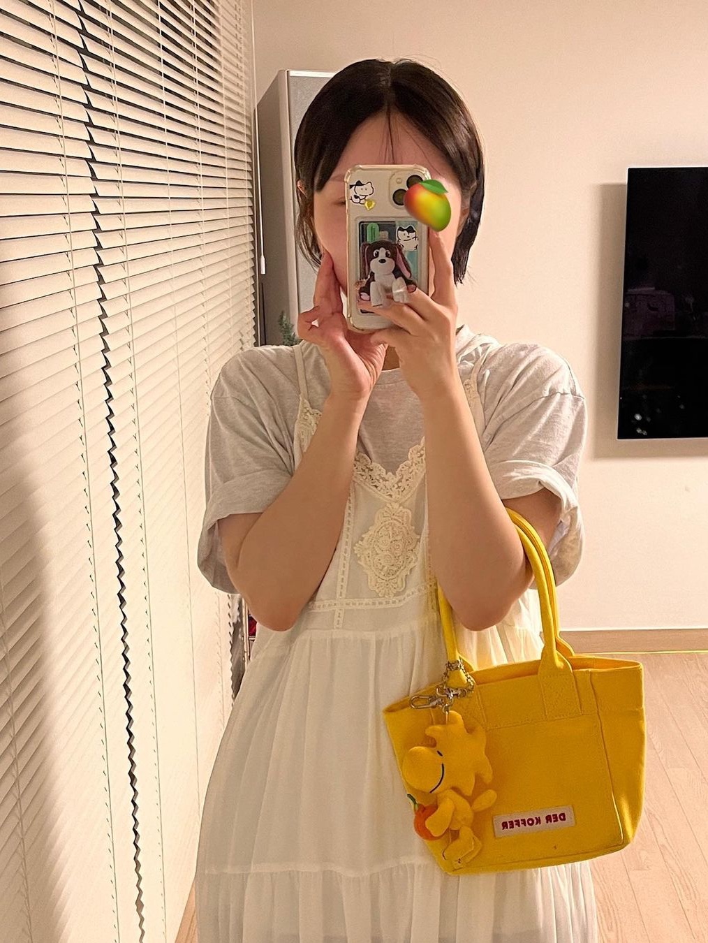 Der Koffer Shopper Canvas Mini Bag Neon Yellow, Der Koffer Shopper Canvas Mini Bag Baby Pink 착용 스타일