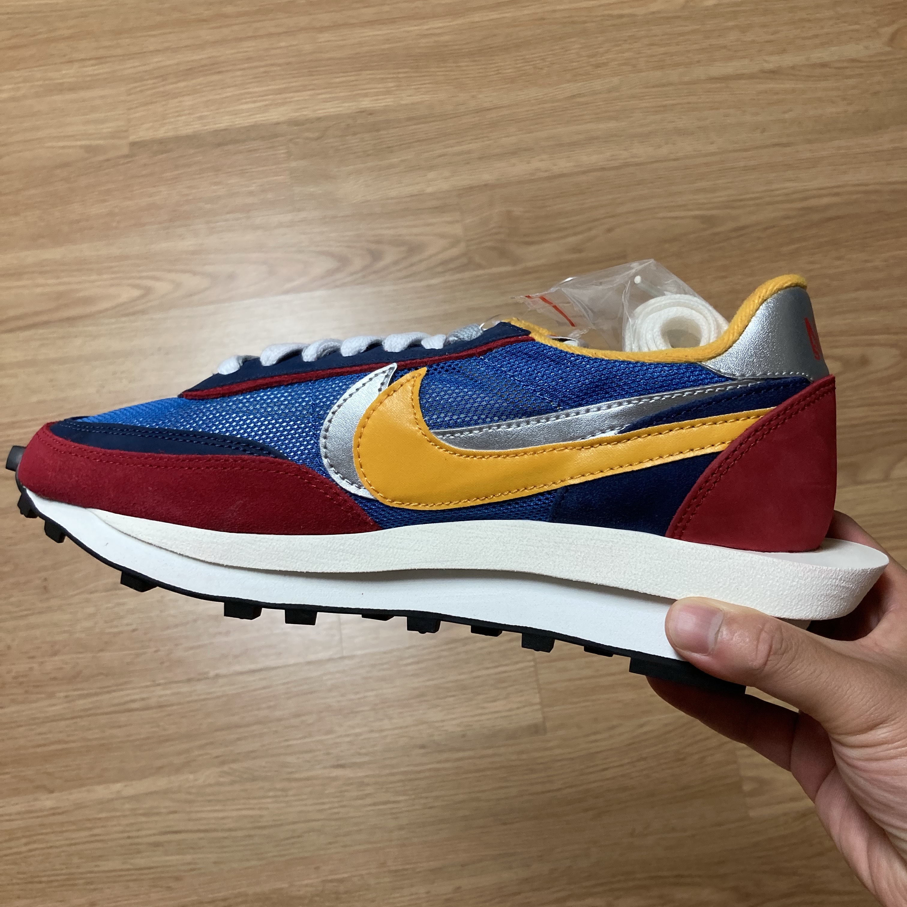 Nike x Sacai LDWaffle Blue Multi 착용 스타일