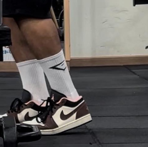 Jordan 1 Low SE Chocolate Bliss 착용 스타일