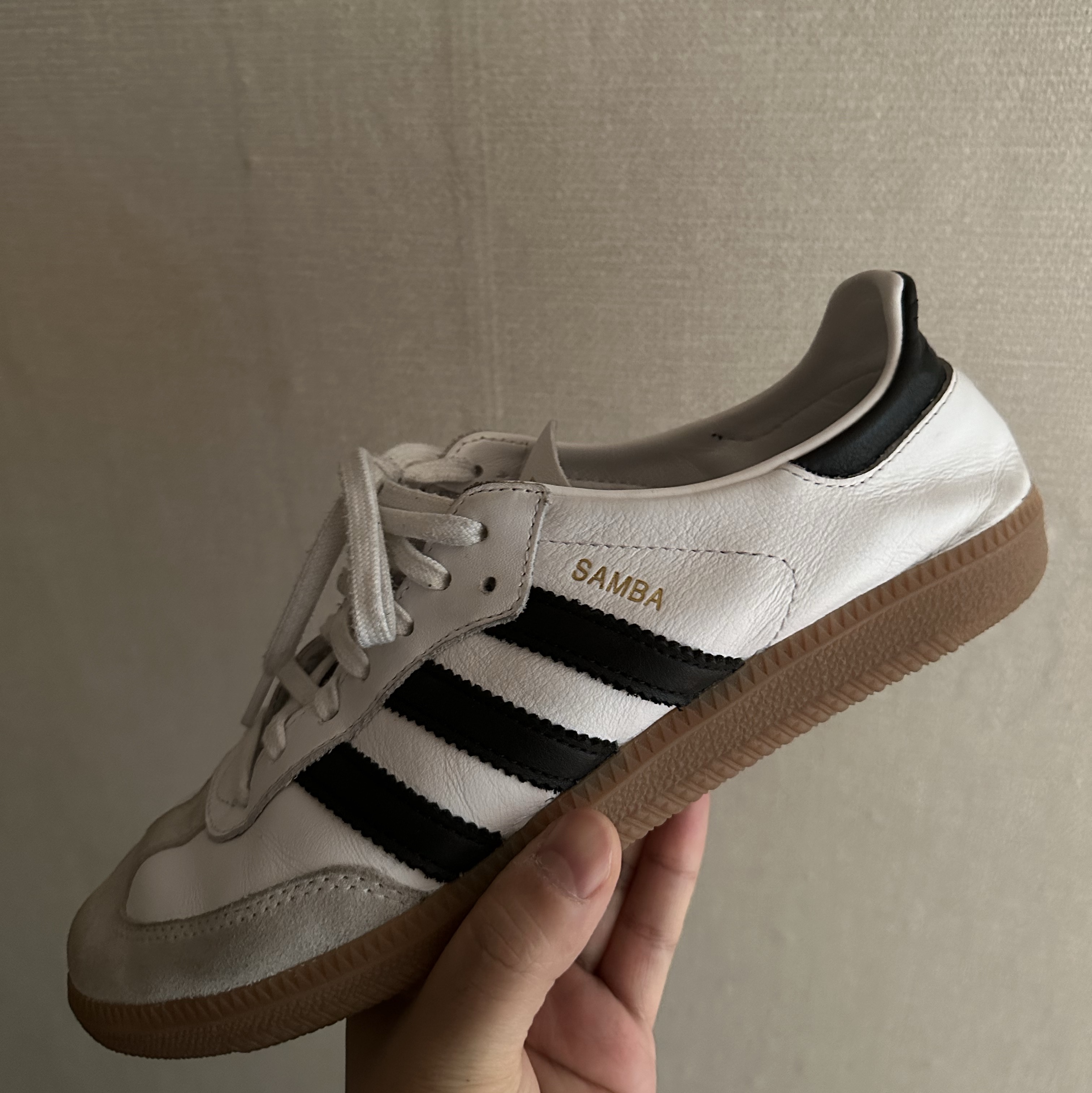 Adidas Samba Decon Cloud White 착용 스타일