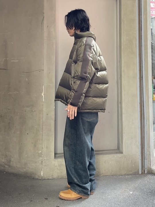 Needles x Beams Down Jacket Olive 착용 스타일 - 2