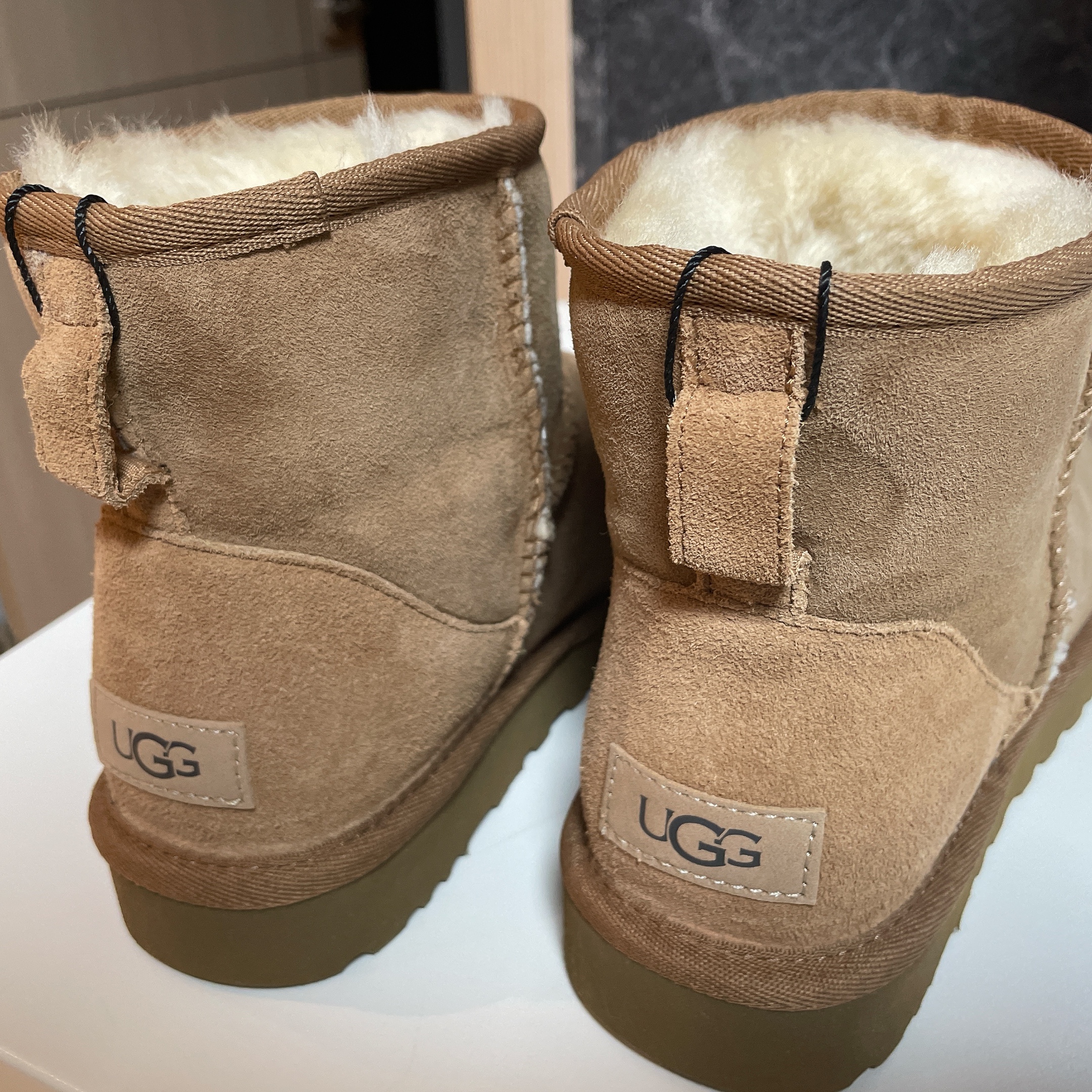 (W) UGG Classic Mini II Boots Chestnut 착용 스타일 - 2