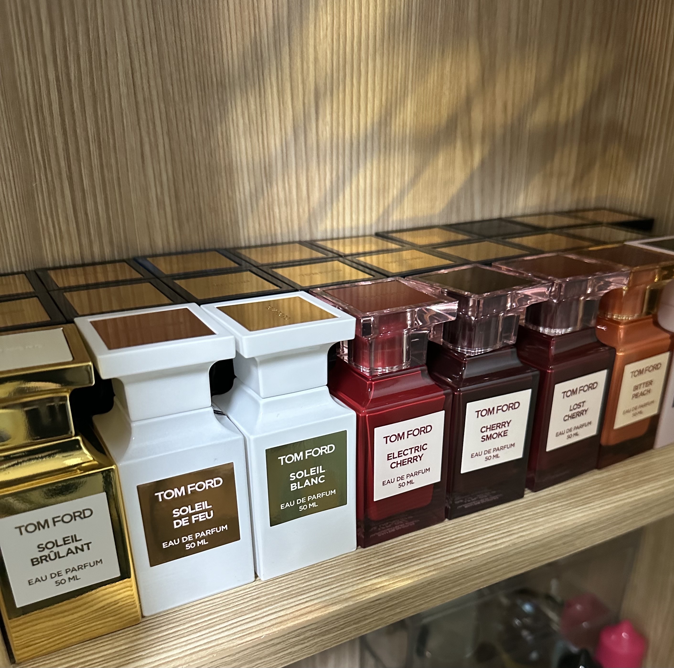 Tom Ford Fabulous Eau De Parfum 50ml, Tom Ford Bitter Peach Eau De Parfum 50ml 착용 스타일