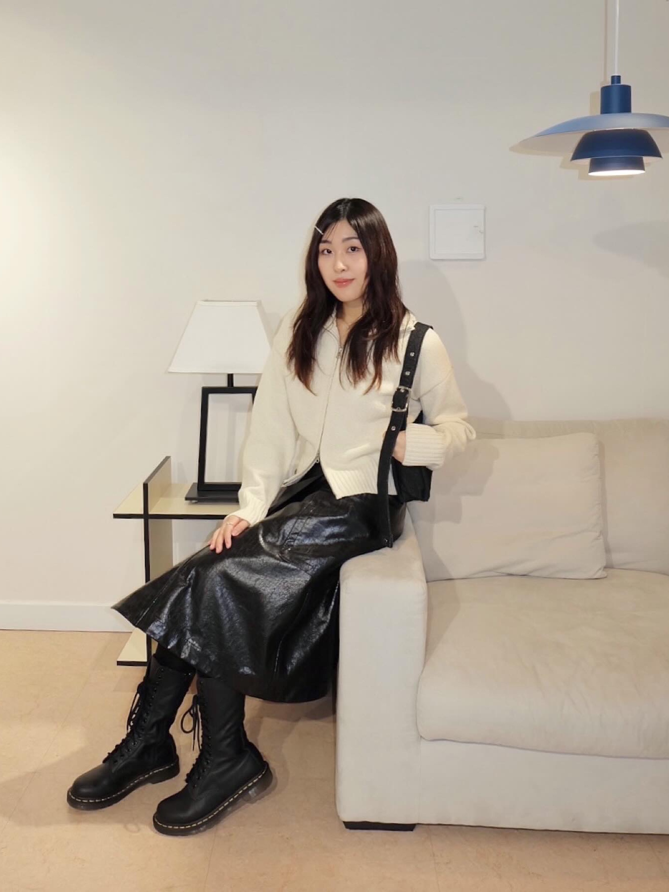 (W) Dr. Martens 1490 Virginia Black 착용 스타일 - 4