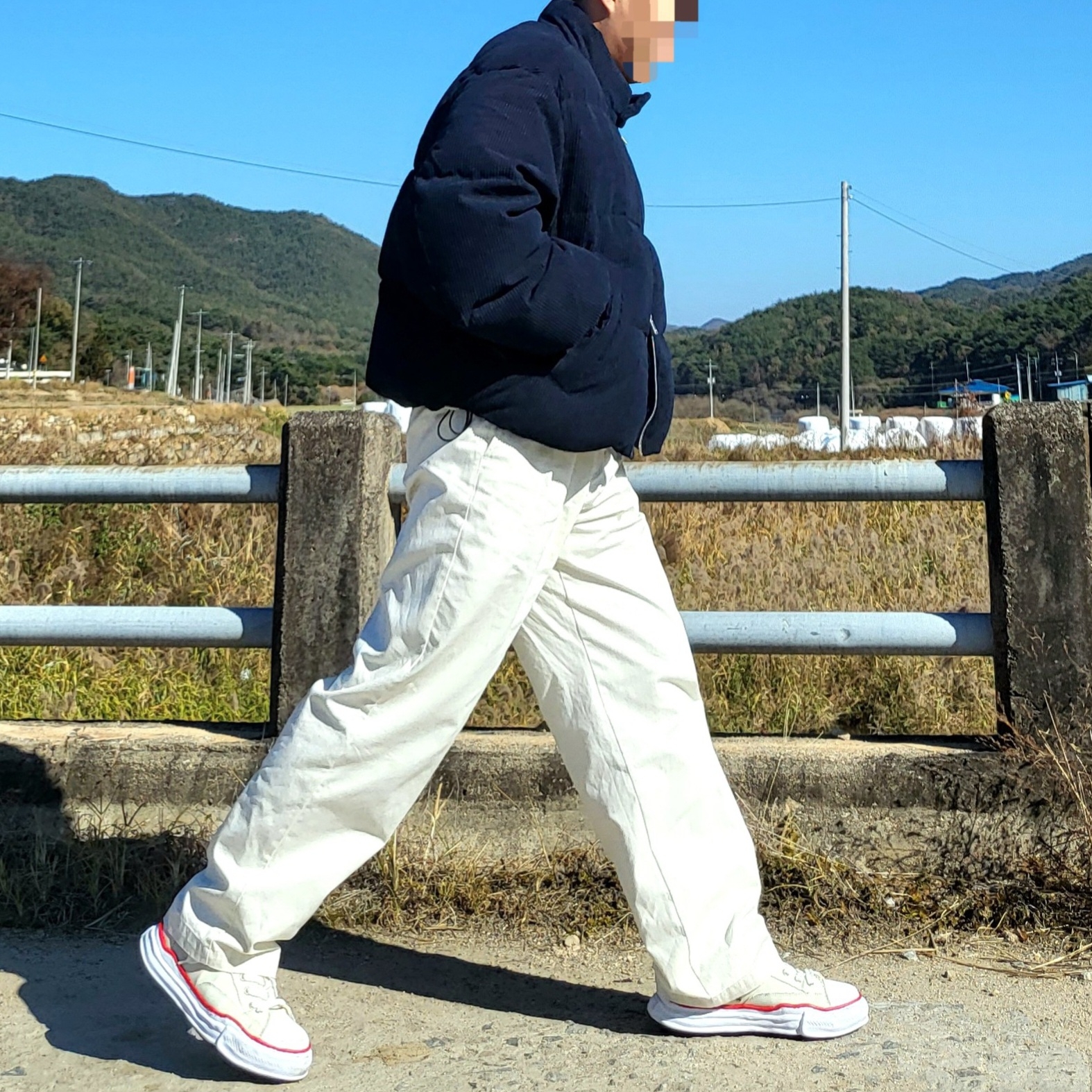 Maison Mihara Yasuhiro Peterson OG Sole Canvas Low-top Sneakers Natural 착용 스타일 - 2