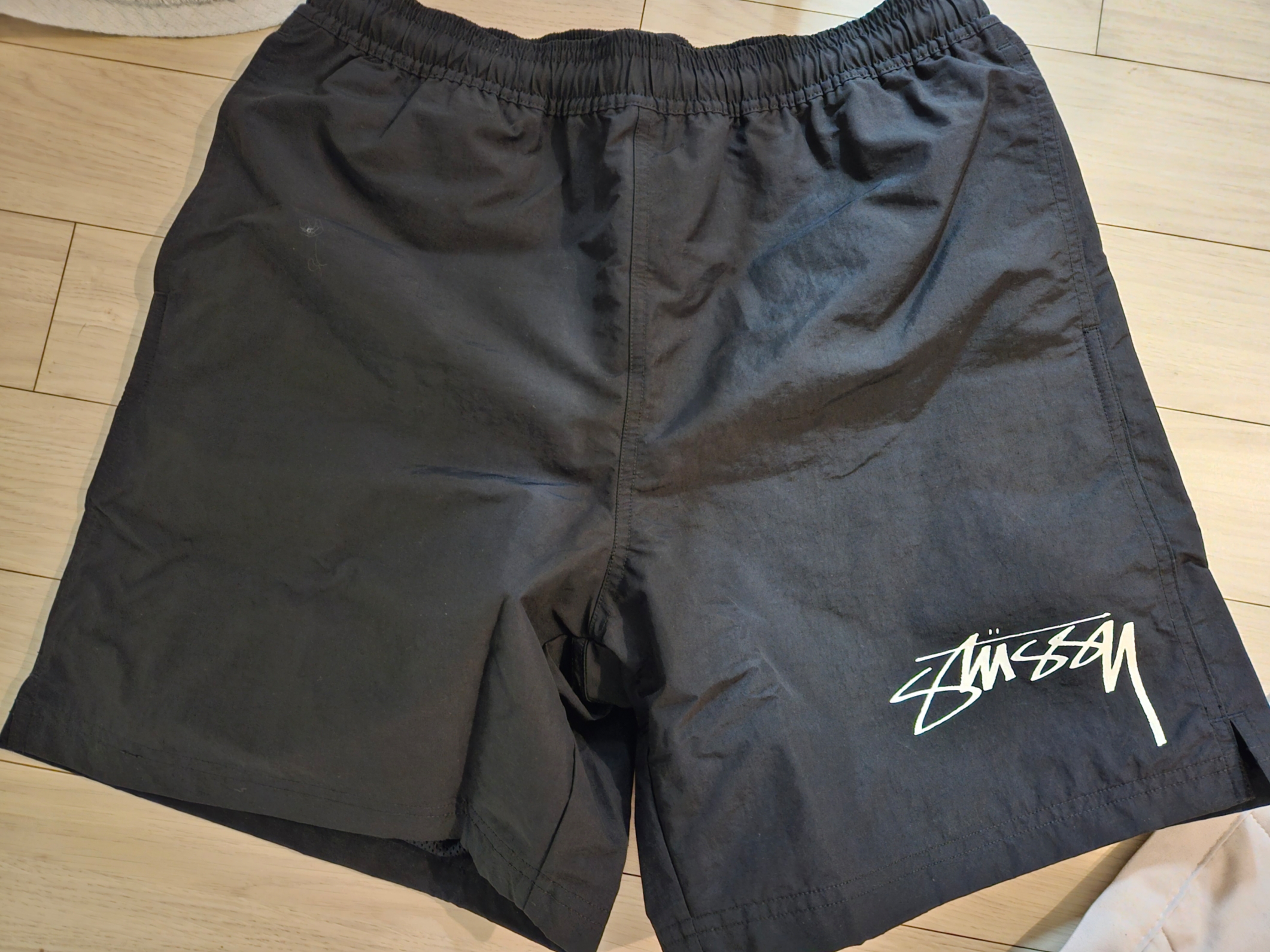 Nike x Stussy Shorts Black (FJ9167-010) 착용 스타일