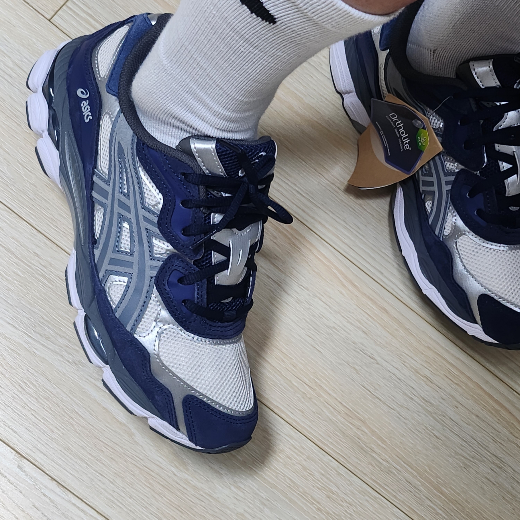 Asics Gel-NYC Cream Steel Grey 착용 스타일