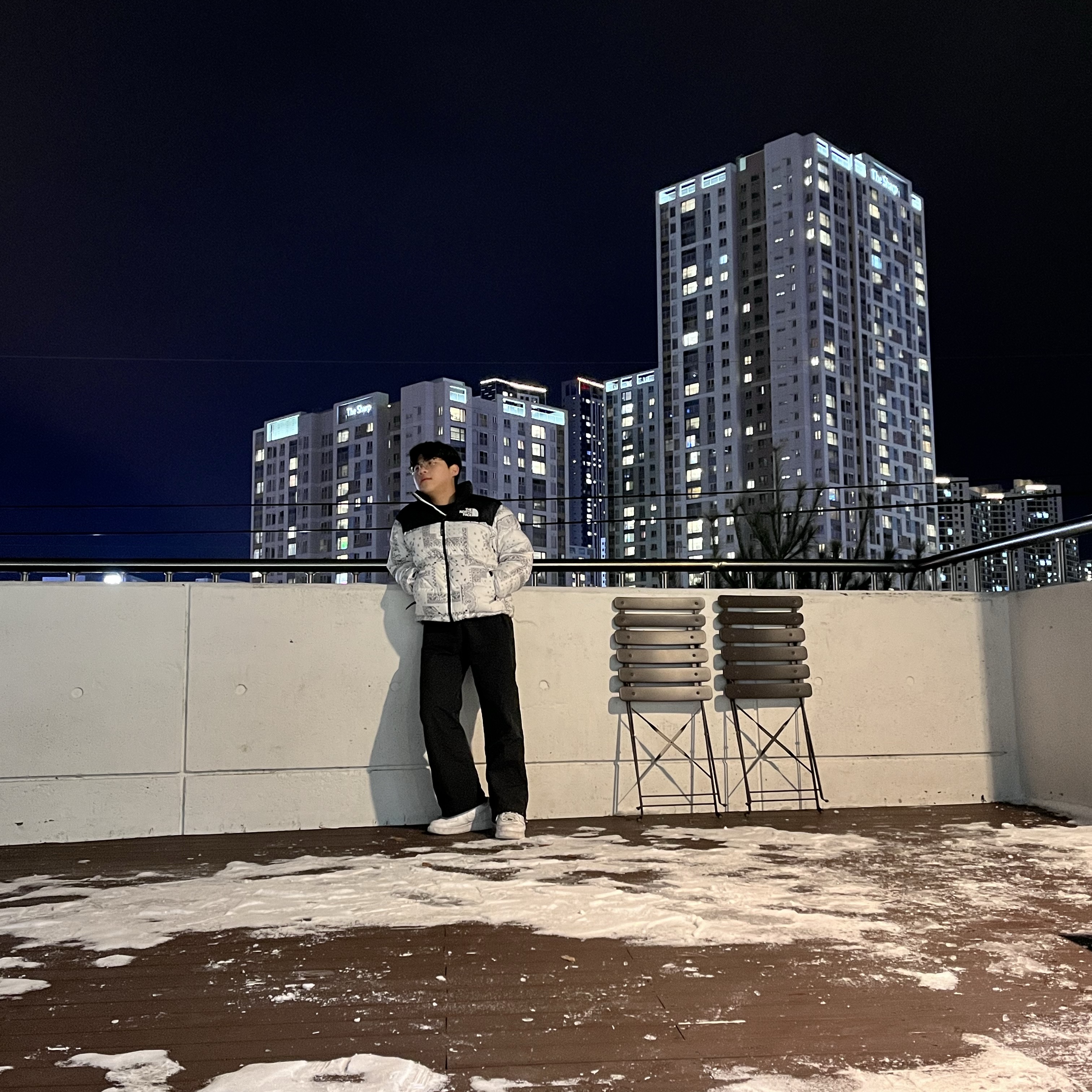 The North Face 1996 Novelty Nuptse Jacket Off White 착용 스타일