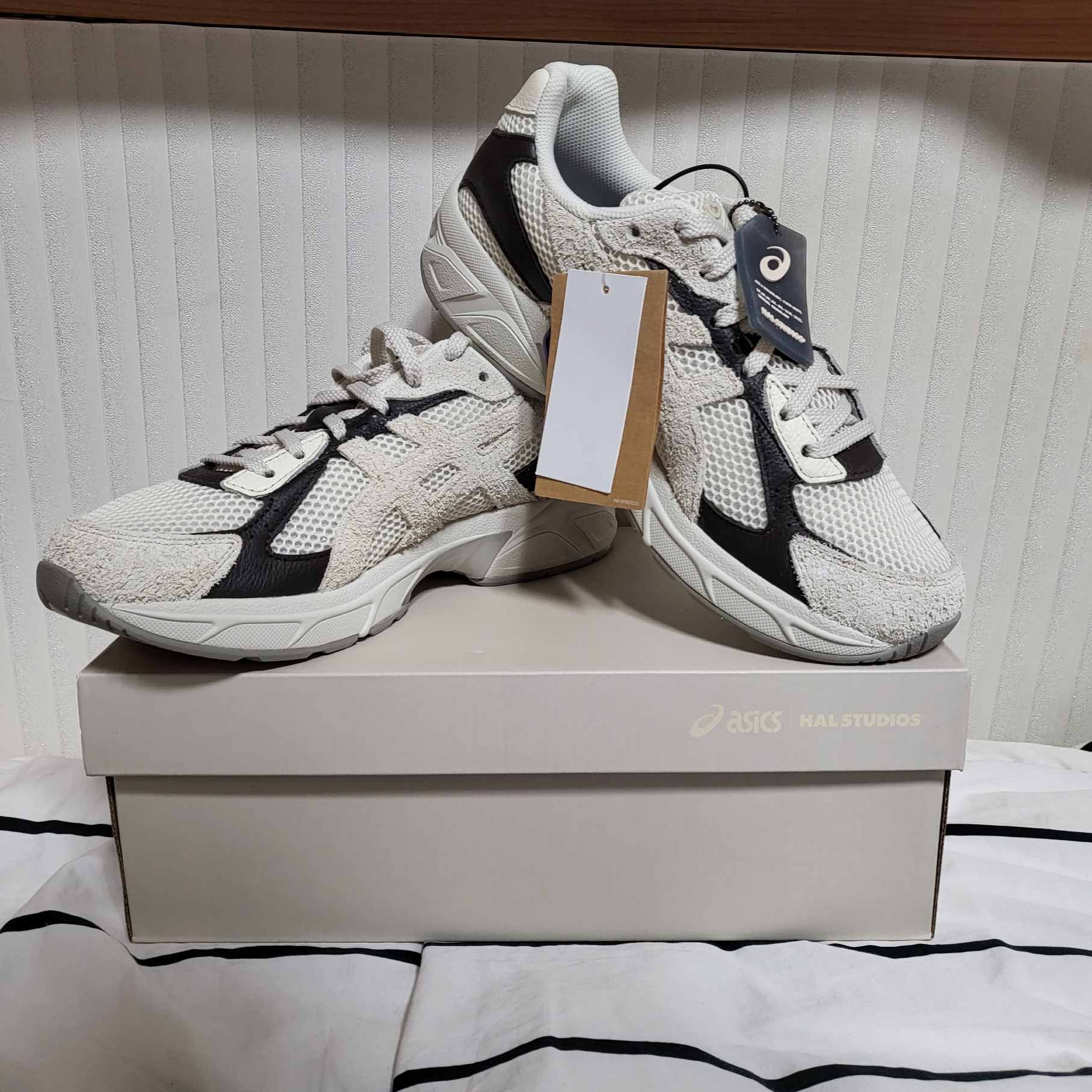 Asics x Hal Studios Gel-1130 MK-III Glacier 착용 스타일