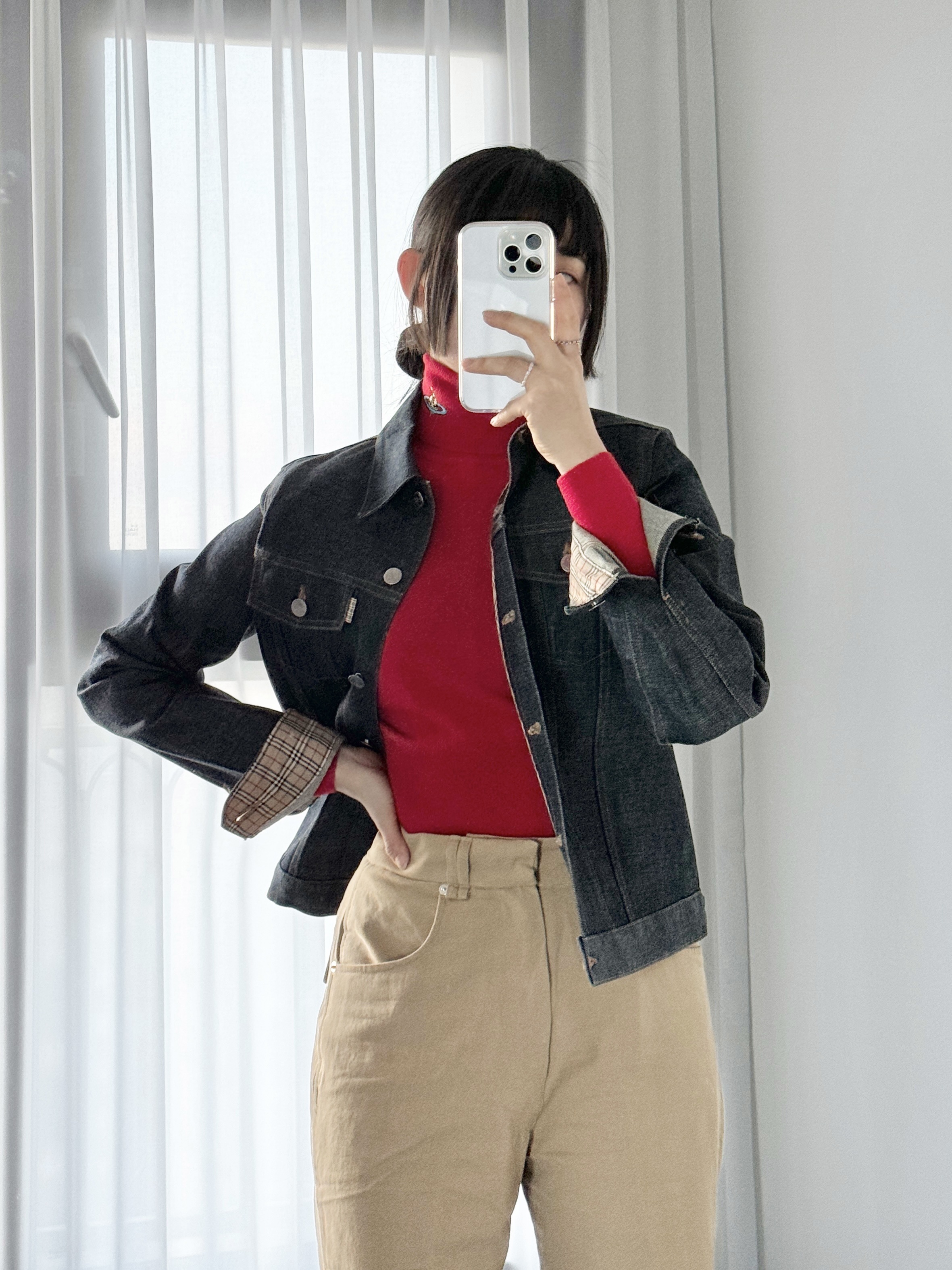 (W) Vivienne Westwood Giulia High Neck Knit Red, Burberry Japanese Denim Jacket Indigo 착용 스타일