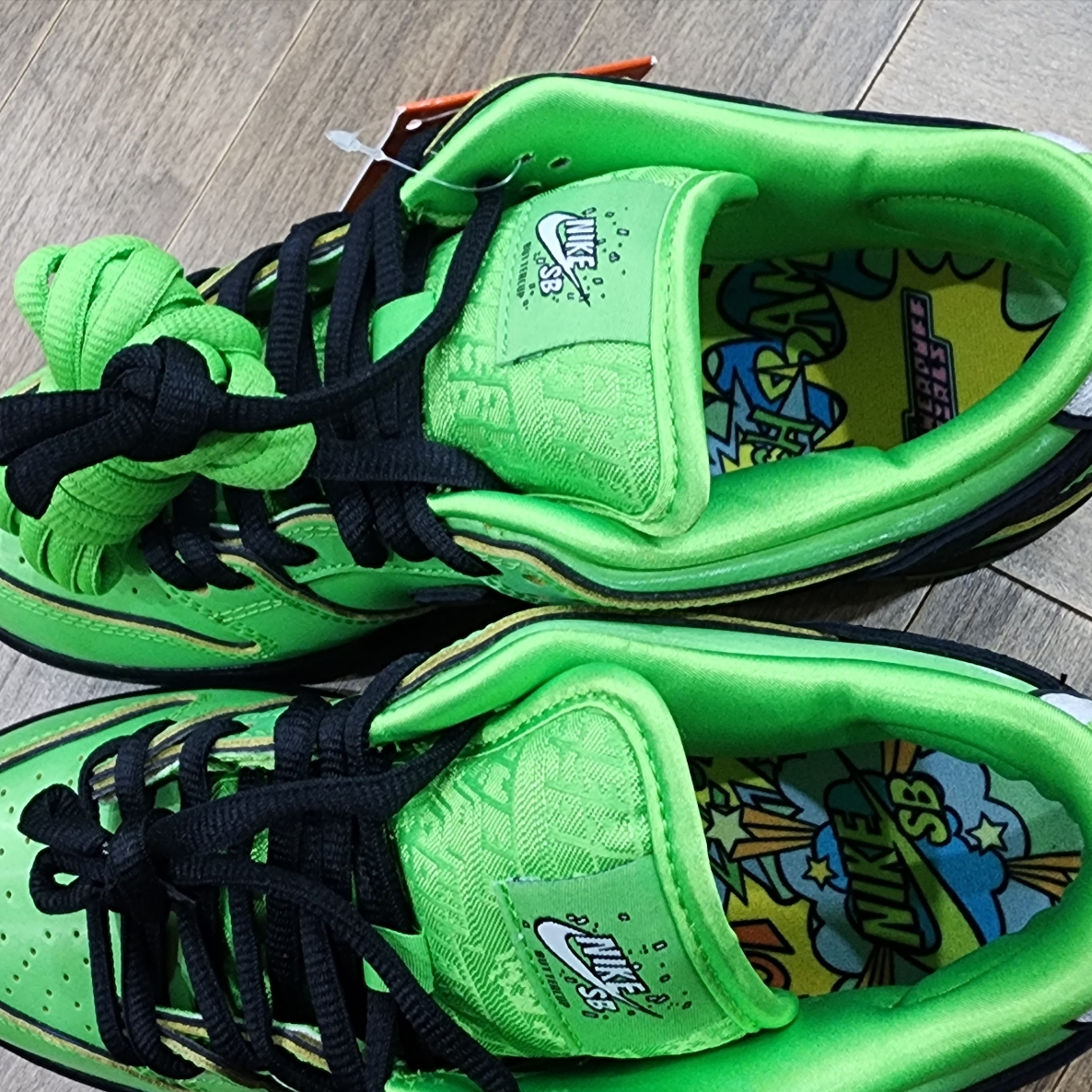 Nike x The Powerpuff Girls SB Dunk Low Pro QS Buttercup 착용 스타일 - 5