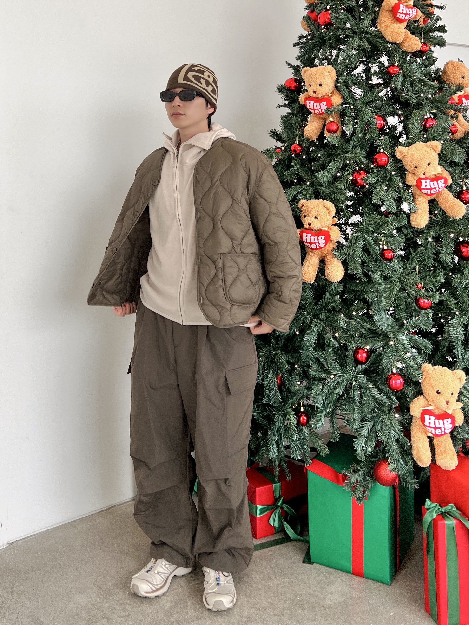 Stussy SS Link Skullcap Beanie Brown, Salomon XT-6 Turtledove 착용 스타일 - 1