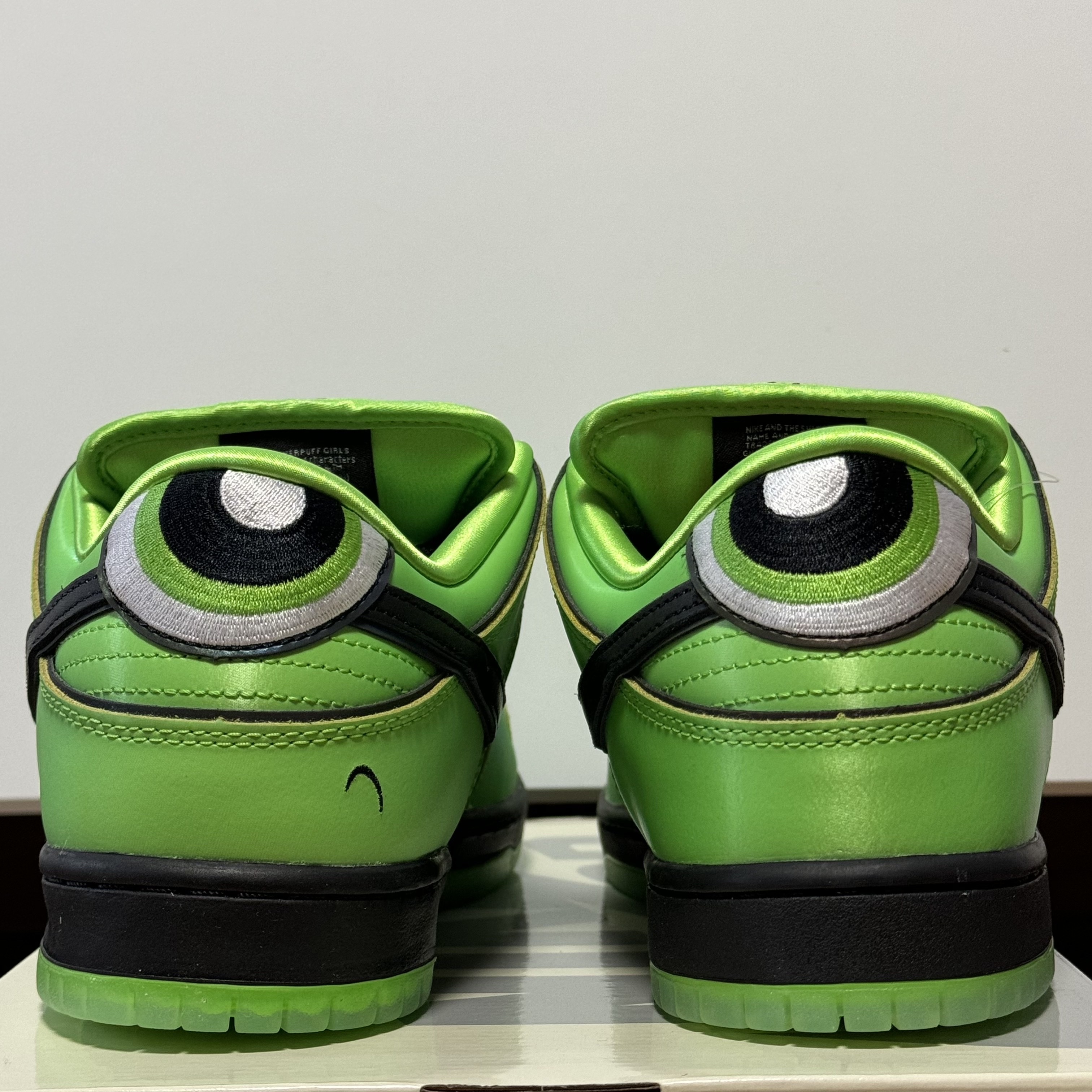 Nike x The Powerpuff Girls SB Dunk Low Pro QS Buttercup 착용 스타일 - 4