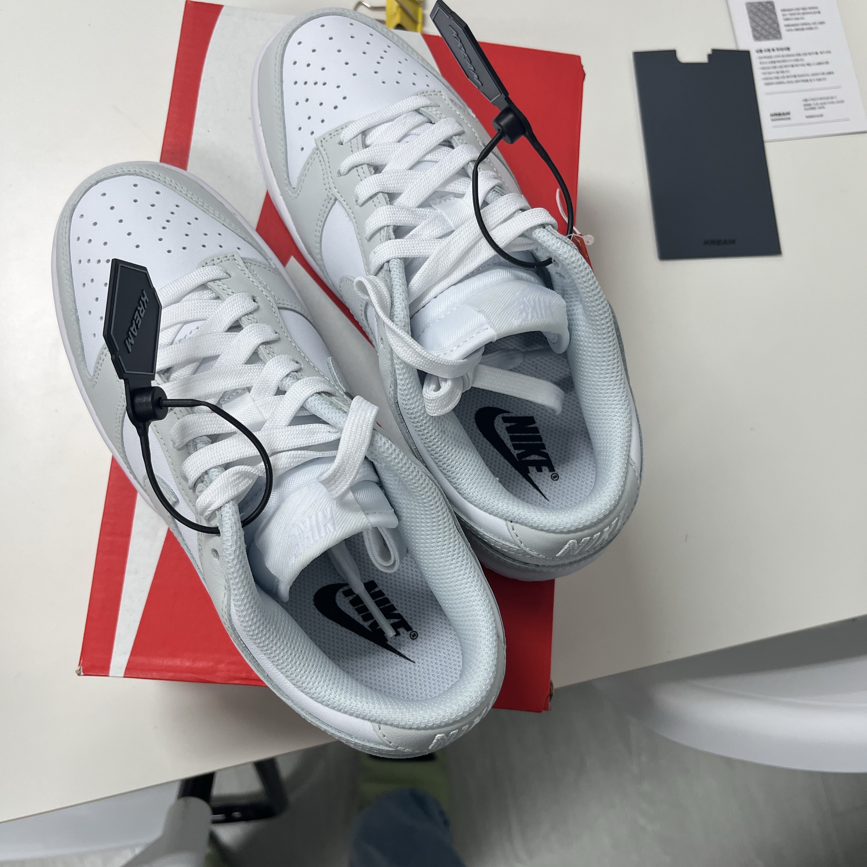 (W) Nike Dunk Low Photon Dust 착용 스타일 - 3