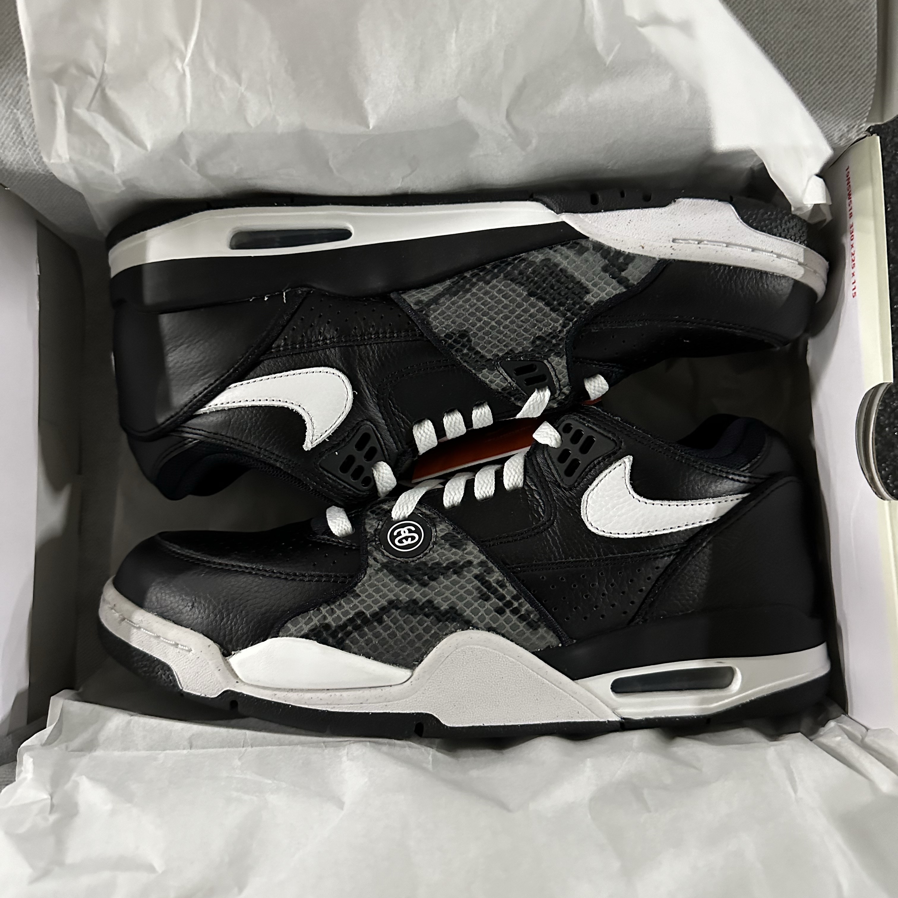 Nike x Stussy Air Flight 89 Low Black White 착용 스타일