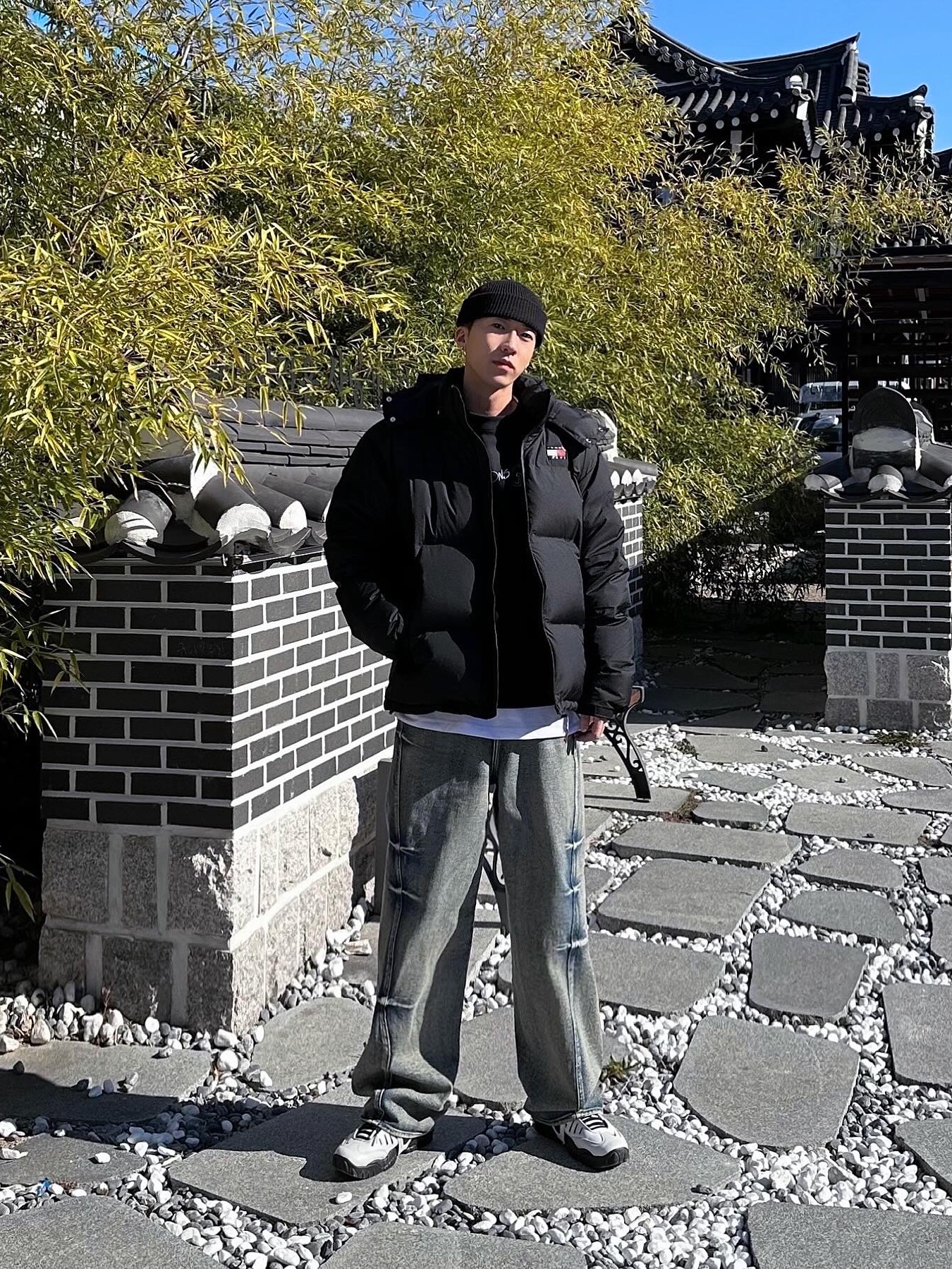 Nike x Ambush Air Adjust Force SP Summit White and Black 착용 스타일 - 1