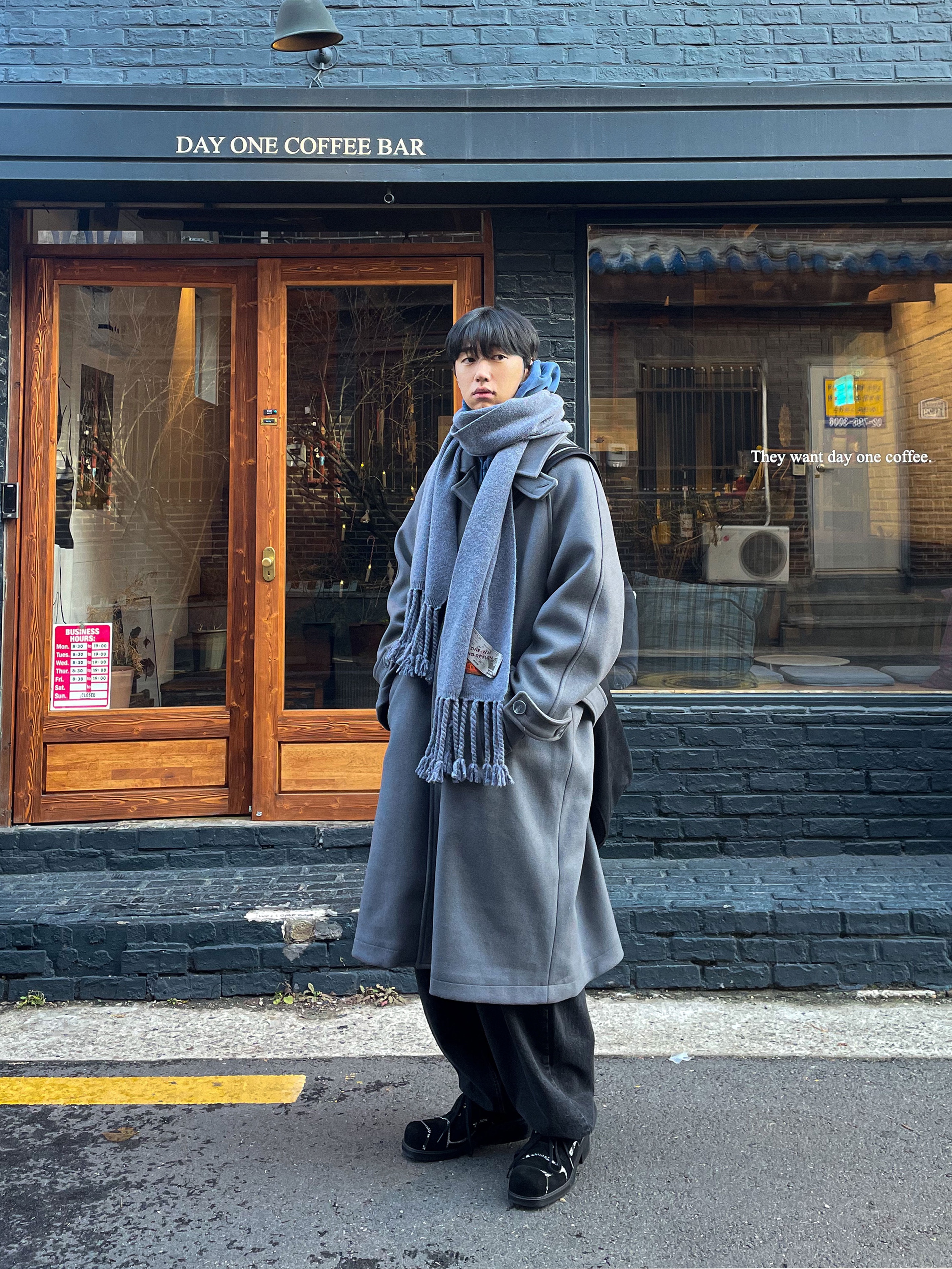 Farfromwhat Far Parachute Big Bag Black 착용 스타일 - 6