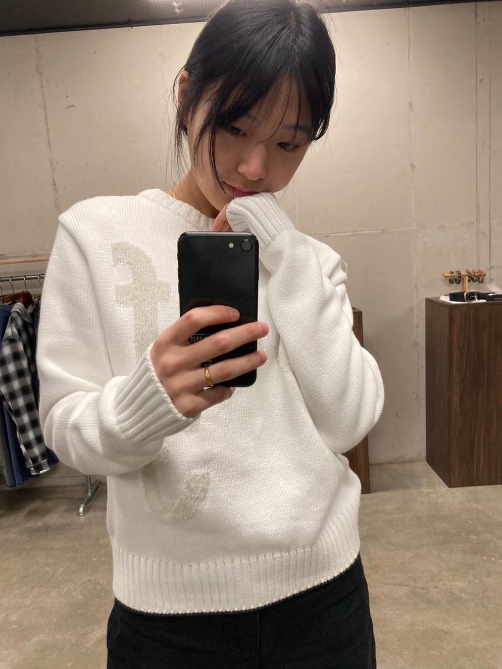 [KREAM 단독] Safarispot Women Basic Safari Knit White, [KREAM 단독] Safarispot Basic Safari Knit White 착용 스타일