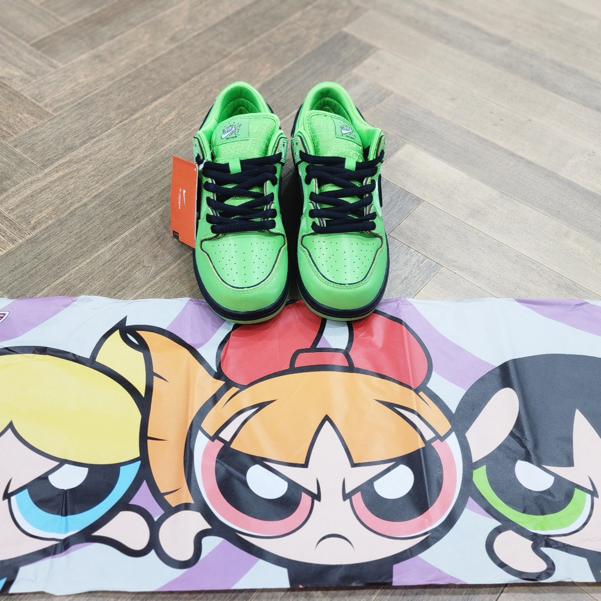 Nike x The Powerpuff Girls SB Dunk Low Pro QS Buttercup 착용 스타일 - 1