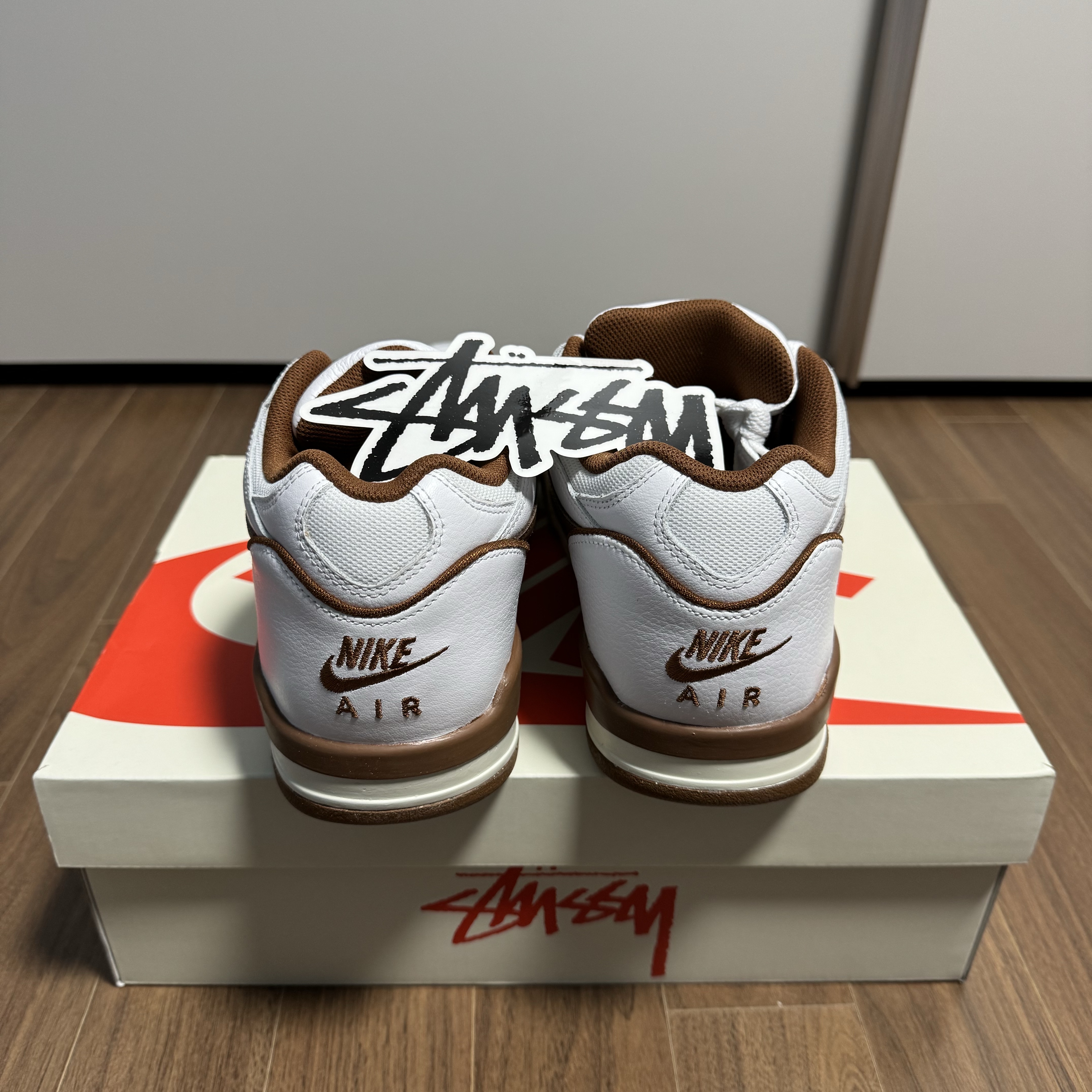 Nike x Stussy Air Flight 89 Low White and Pecan 착용 스타일