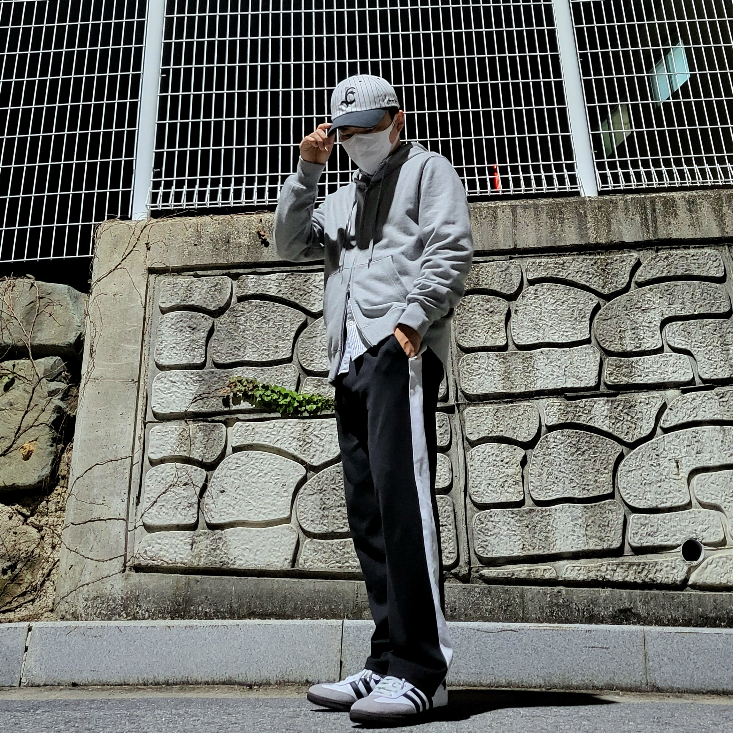 Adidas Samba OG Cloud White 착용 스타일 - 1