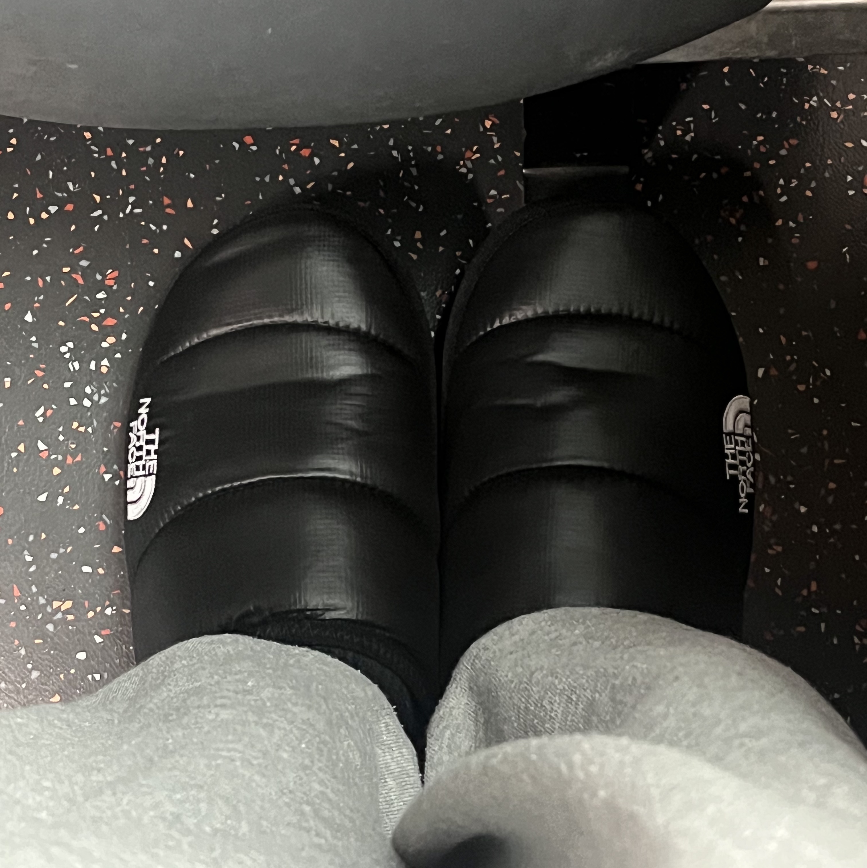 The North Face Nuptse Mule Black 착용 스타일