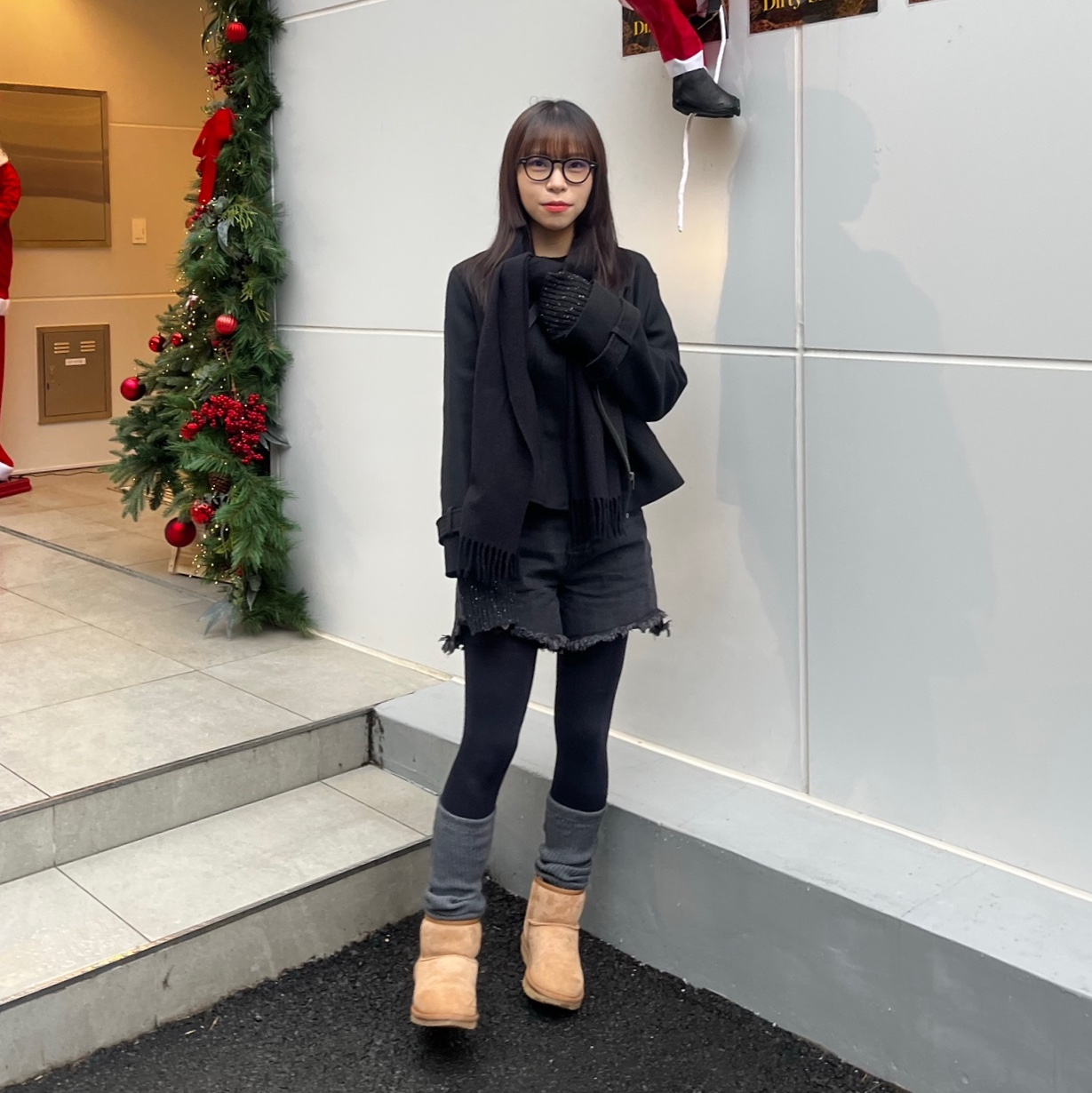 (W) UGG Classic Mini II Boots Chestnut, Porter Tanker Backpack Black 착용 스타일 - 1