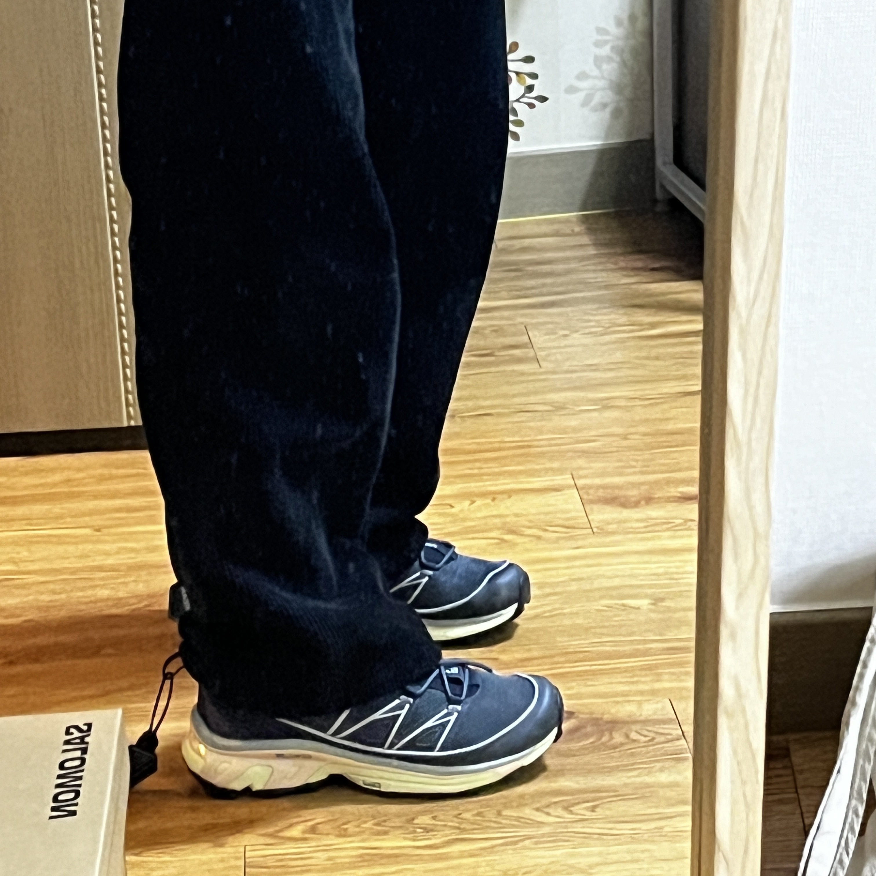 Salomon XT-6 Expanse Dark Sapphire India Ink 착용 스타일 - 2
