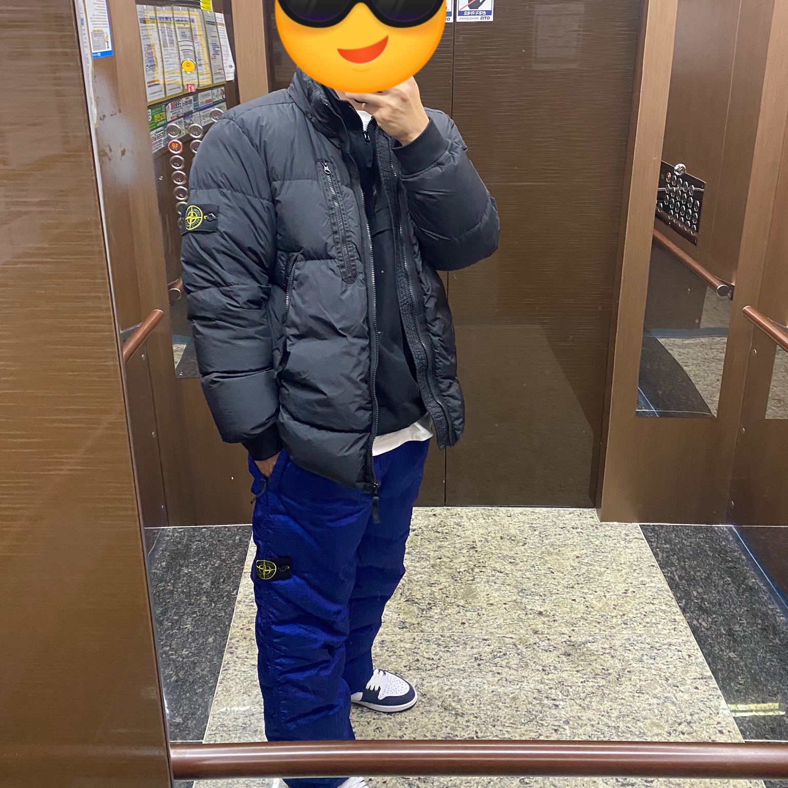 Stone Island 40223 Garment Dyed Crinkle Reps Down Jacket Black - 21FW, Jordan 1 Retro High OG CO.JP Midnight Navy 착용 스타일