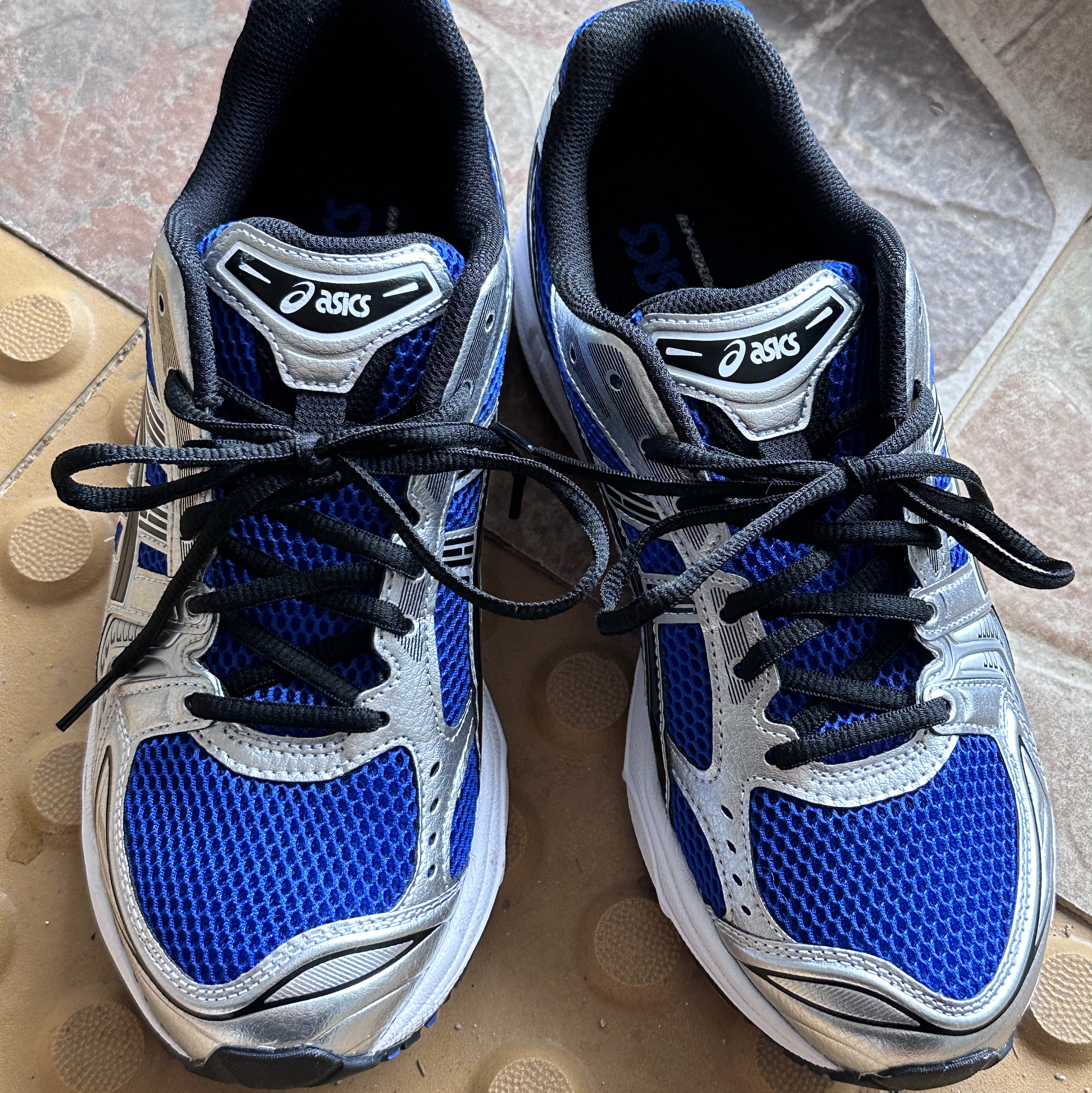 Asics Gel-Kayano 14 Monaco Blue Black 착용 스타일