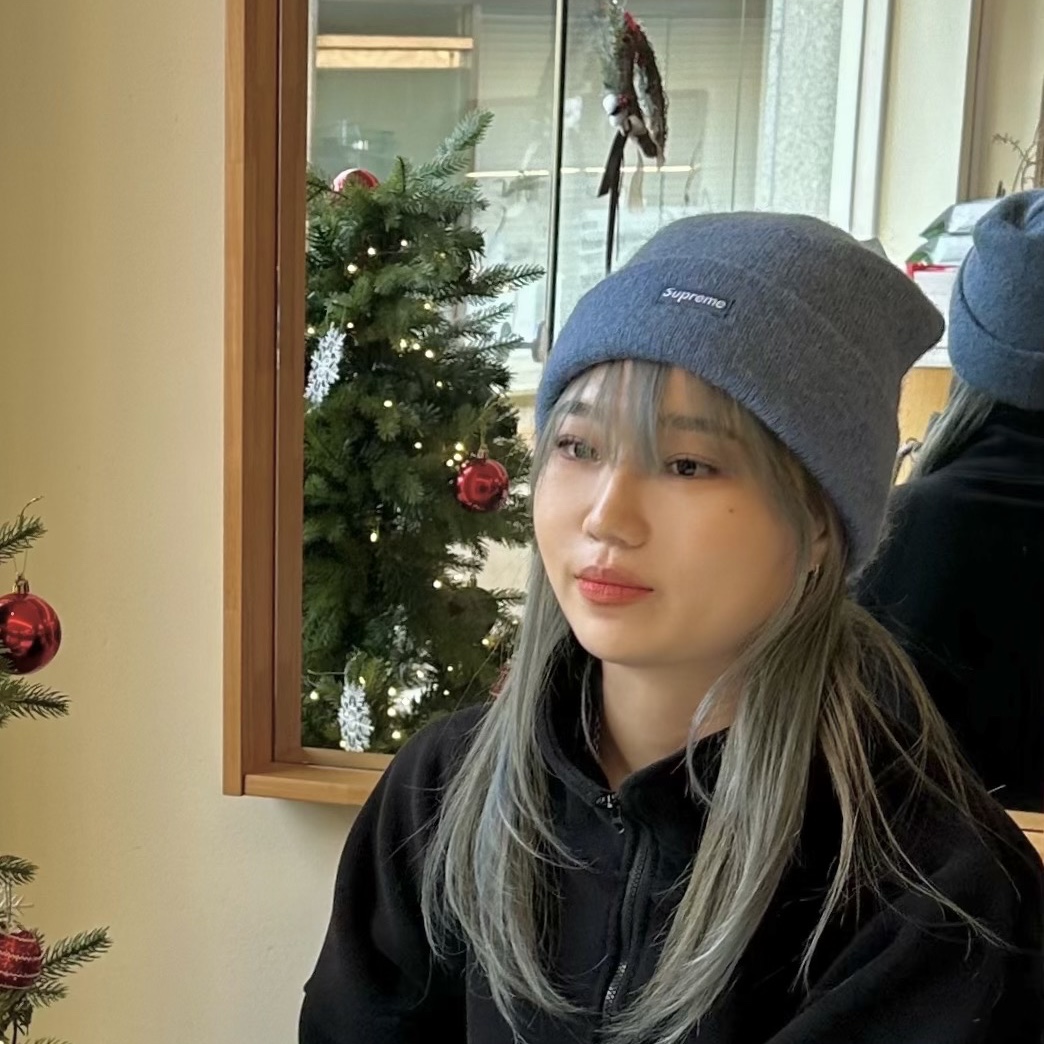 Supreme Mohair Beanie Dark Slate - 23FW 착용 스타일 - 3