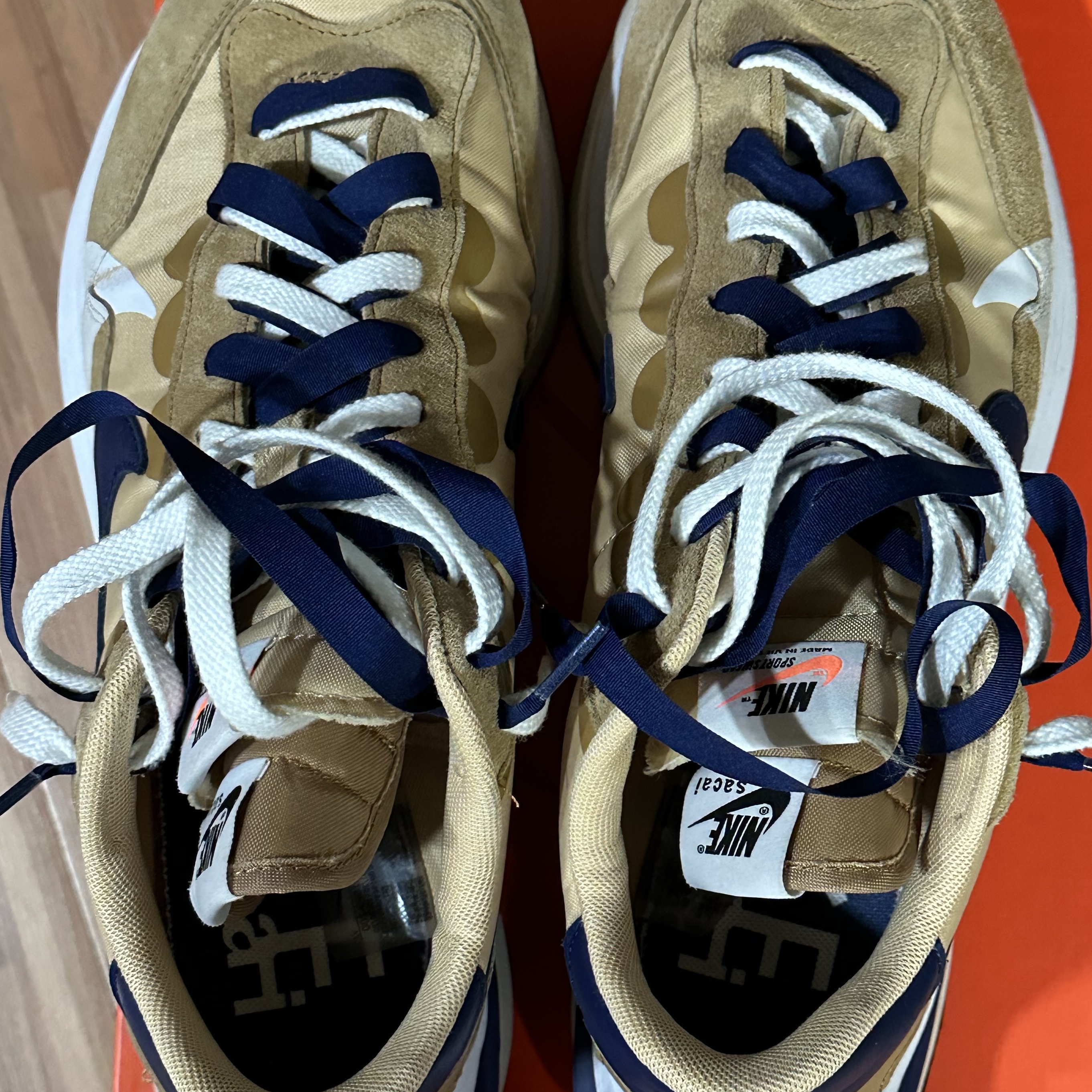 Nike x Sacai VaporWaffle Sesame and Blue Void 착용 스타일