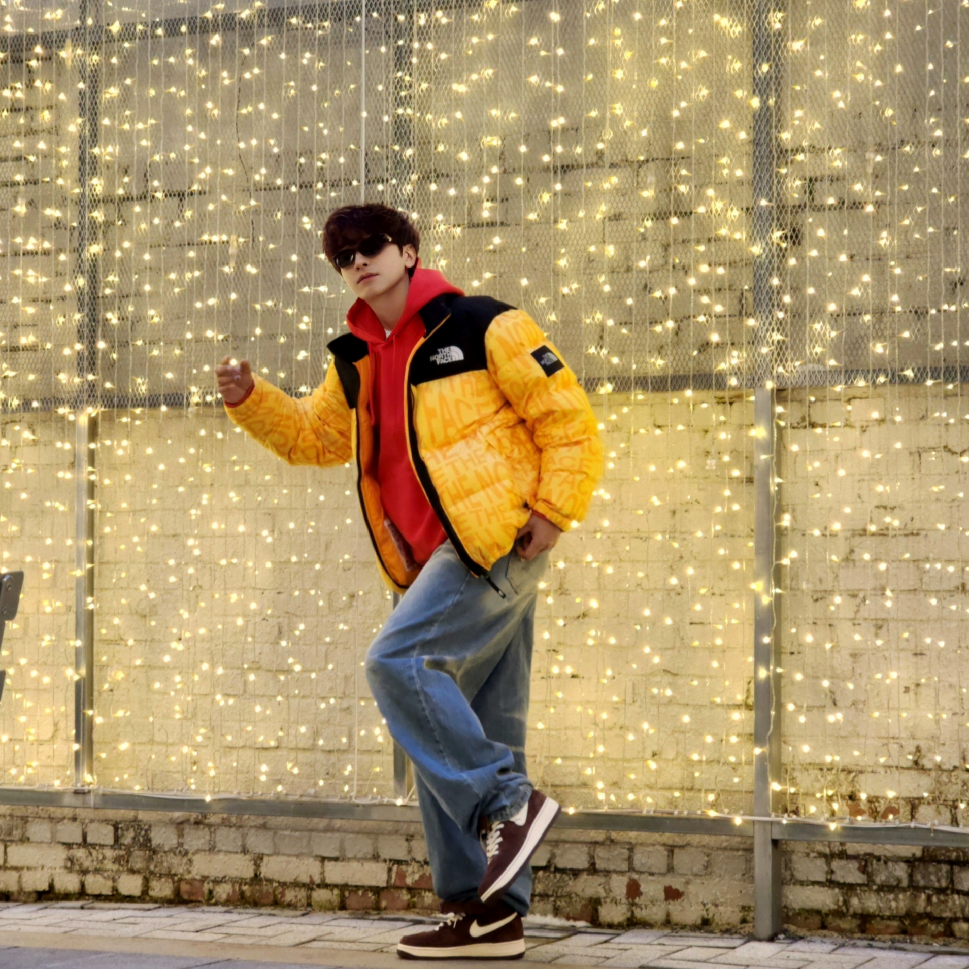 The North Face White Label Novelty Nuptse Down Jacket P Yellow, Stussy Beach Roots Hoodie Red 착용 스타일 - 2