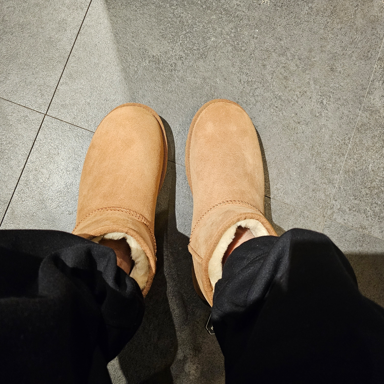 UGG Classic Mini Boots Chestnut 착용 스타일 - 3
