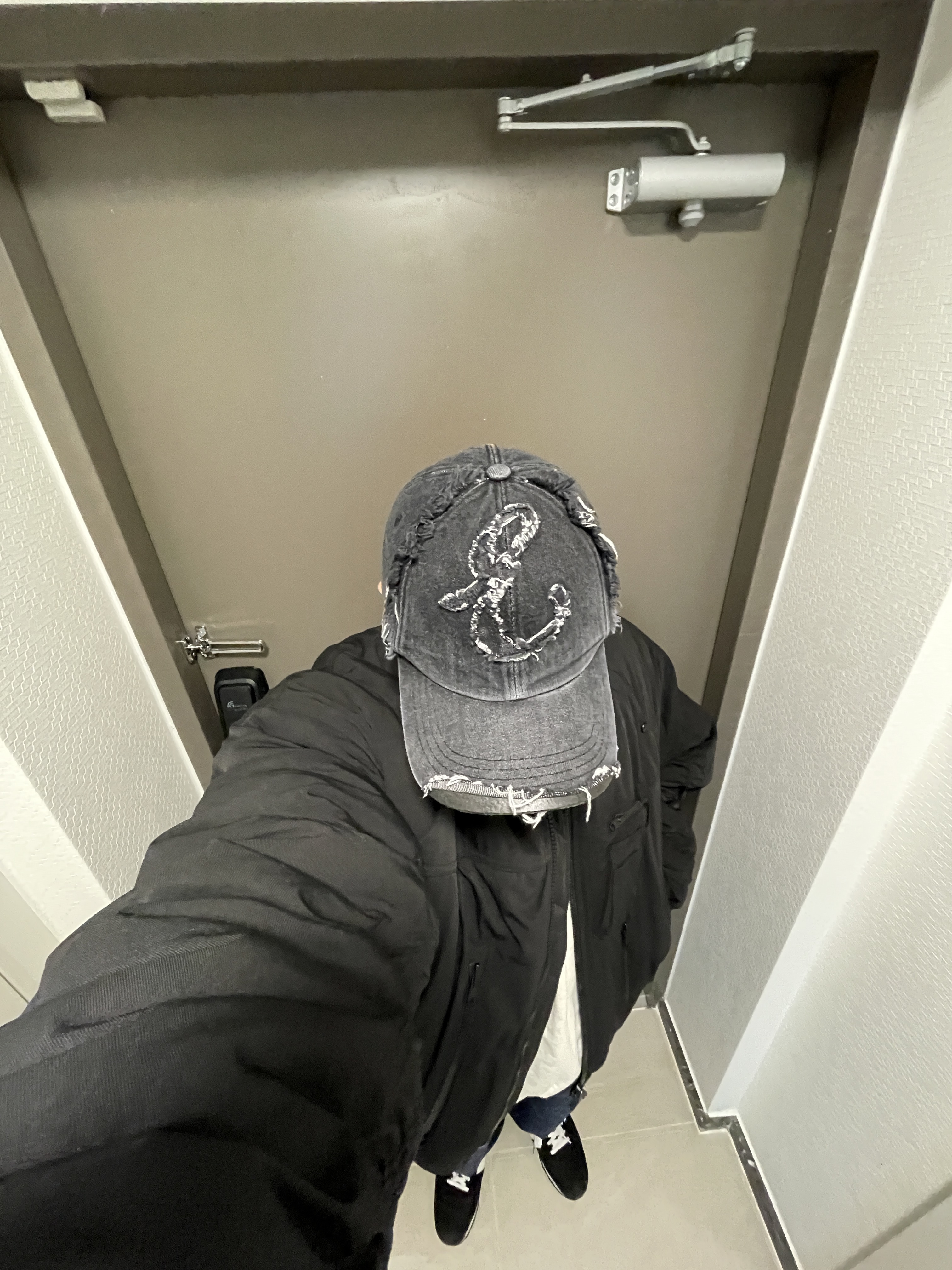 Undermycar Juggernaut Double Back Zip Steroid Bomber Triple Black - 23SS, [KREAM 단독] Etce Damaged Denim Cap Black 착용 스타일 - 1